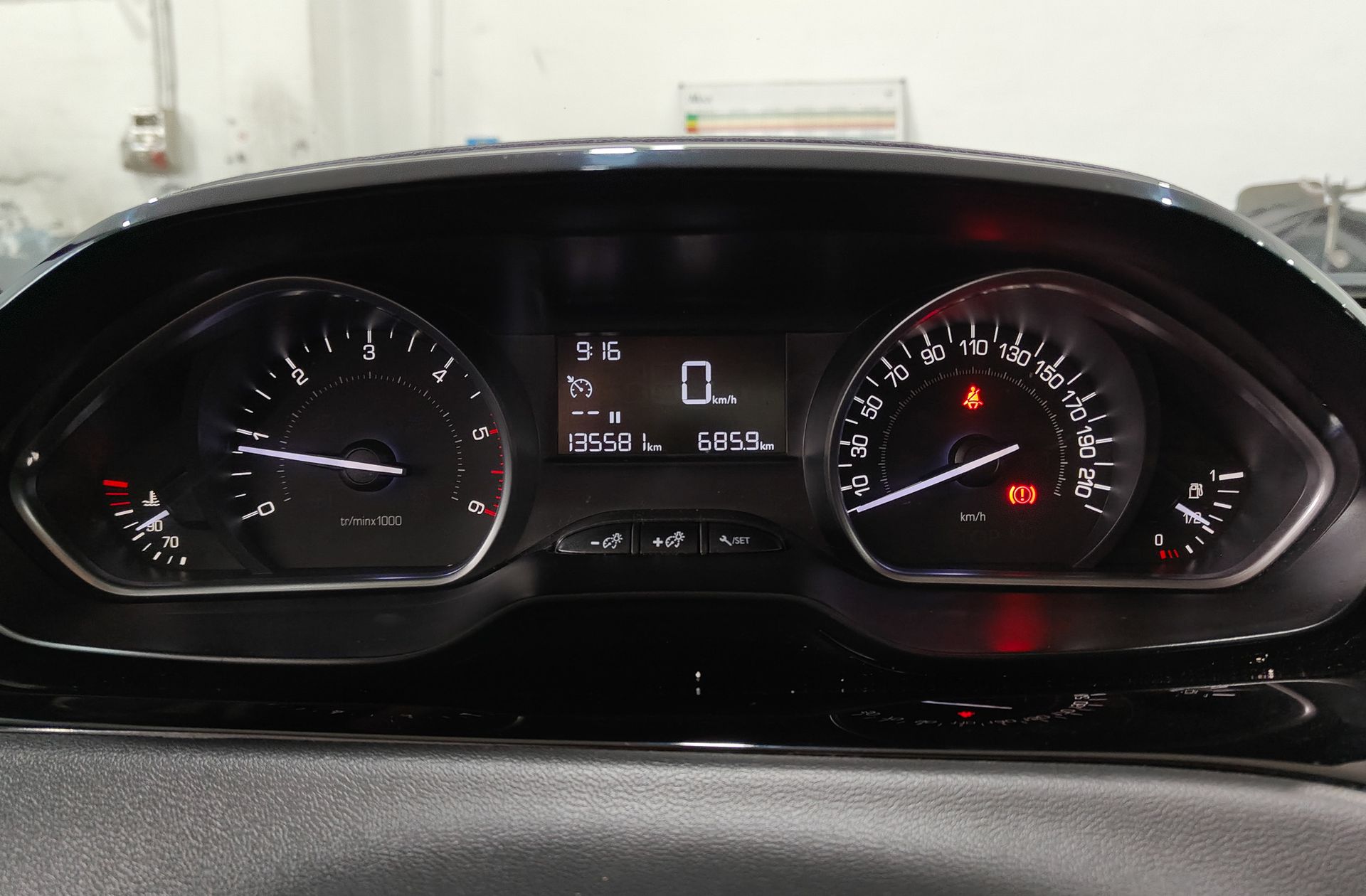 Peugeot 208 1.6 BlueHDi Access - foto 17