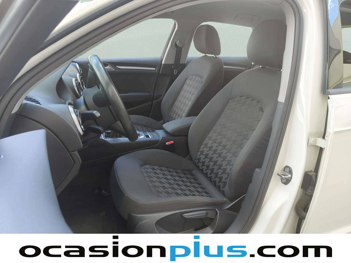 Foto asientos delanteros Audi A3 Audi A3 Sportback Attracted 1.6 TDI (105 CV)
