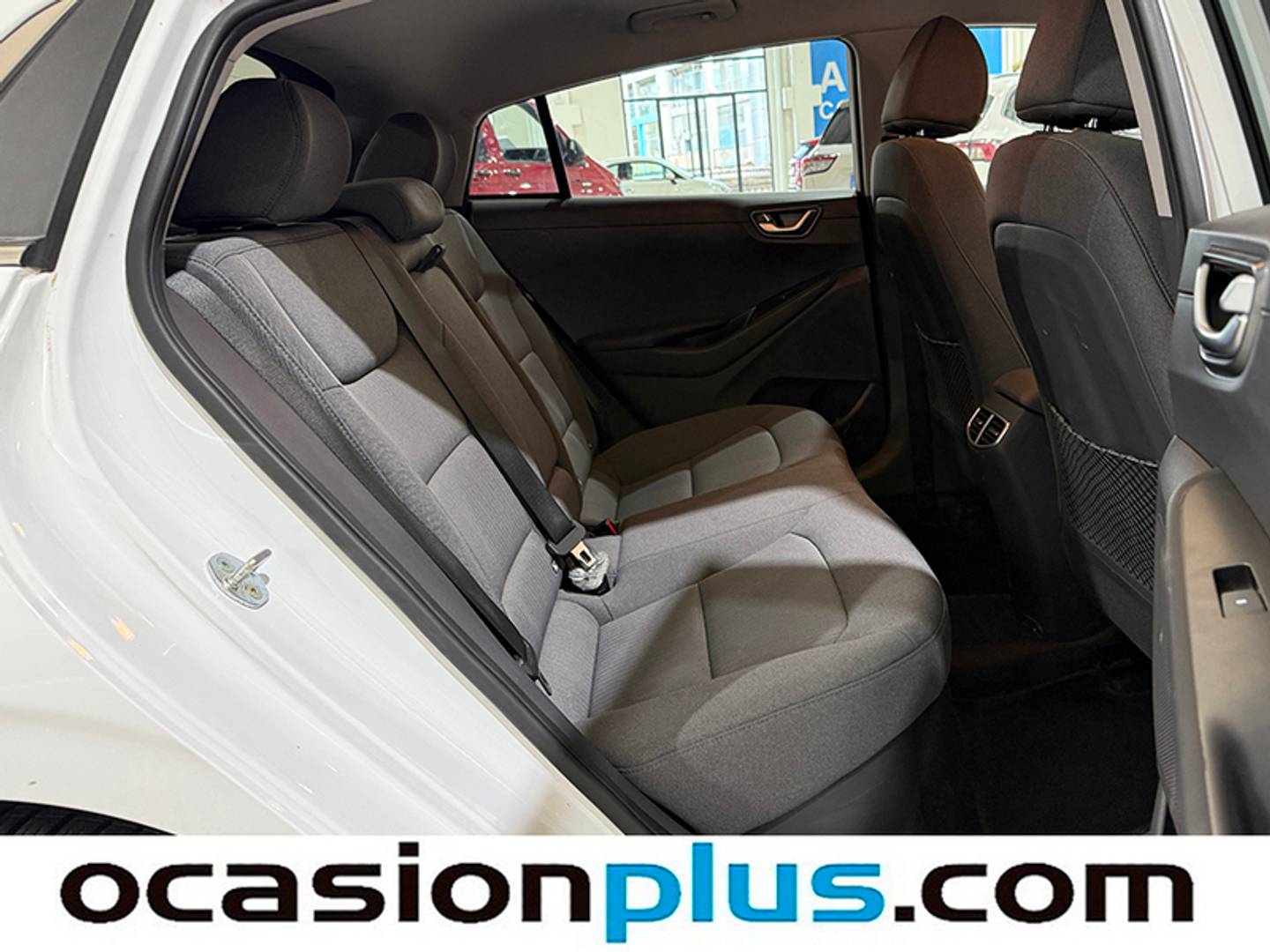 Foto Hyundai IONIQ Hyundai Ioniq 1.6 GDI PHEV Tecno DCT (141 CV)