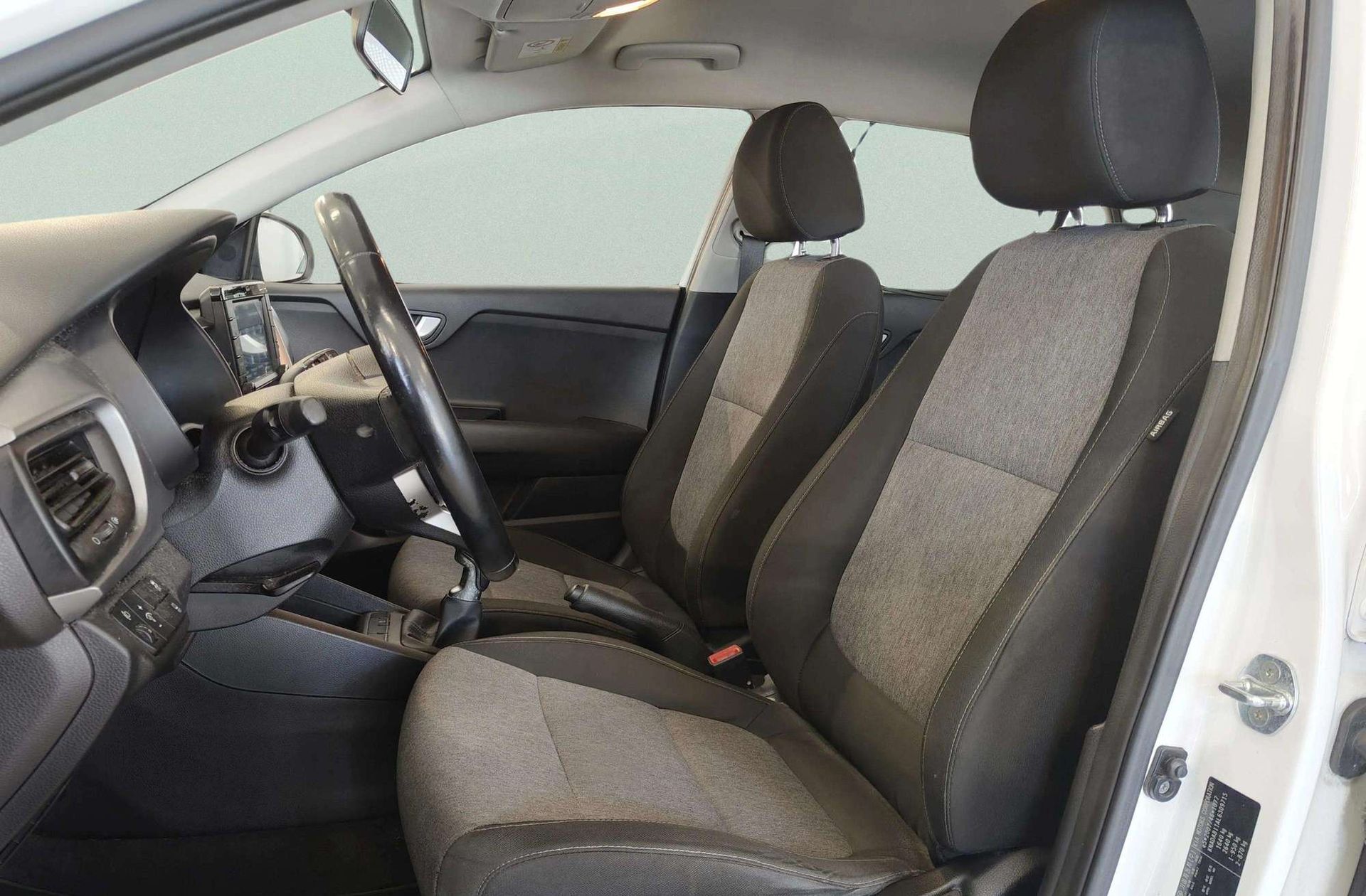 Kia Stonic 1.0 T-GDi Concept - foto 9