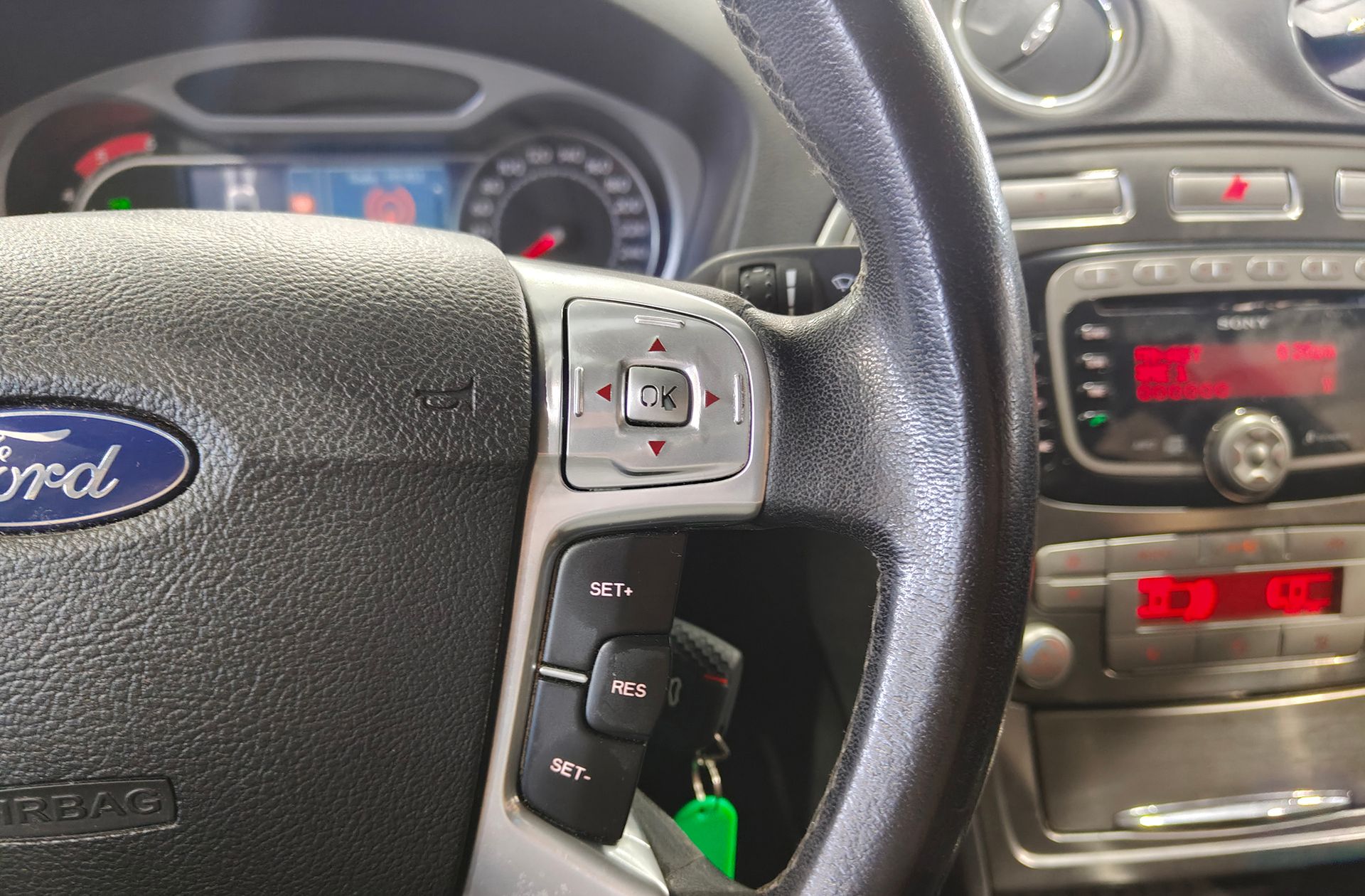 Ford Mondeo 2.0 TDCi Titanium - foto 21