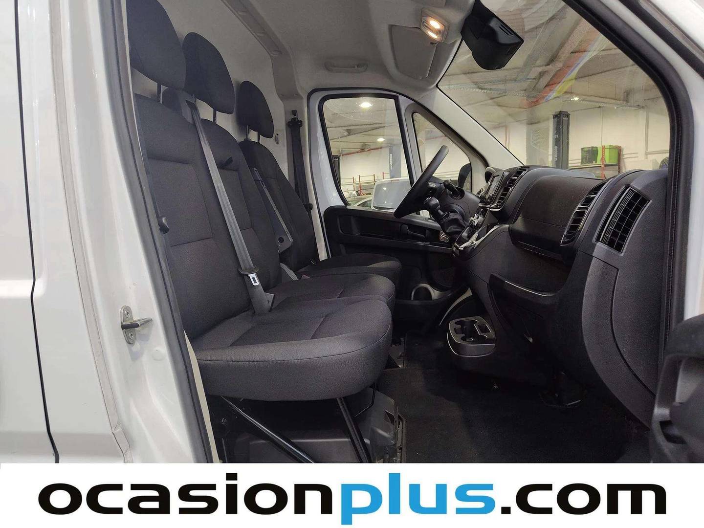 Foto Citroën Jumper Citroën Jumper BlueHDi 140 35 L3H2 (140 CV) siete plazas