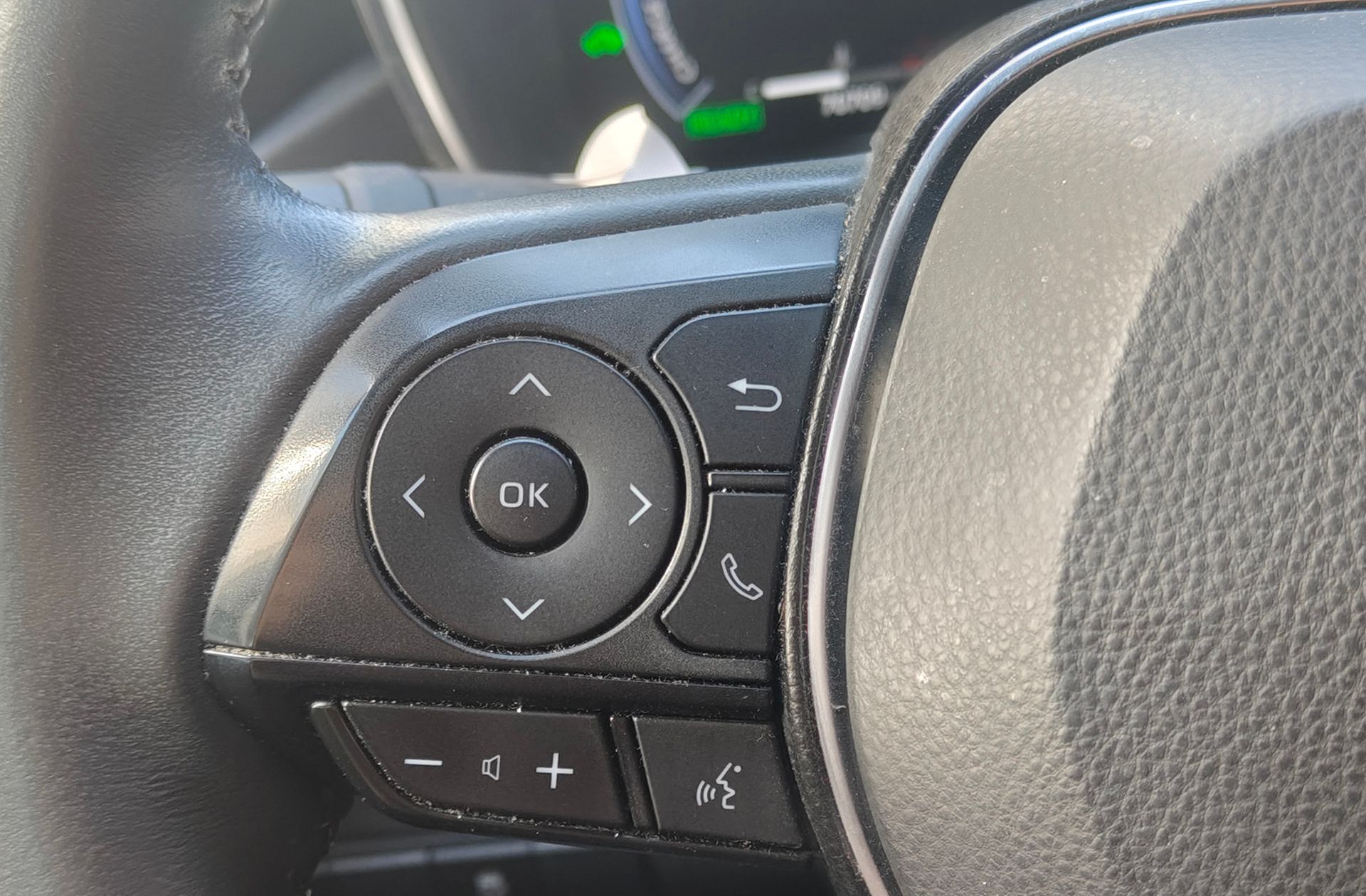 Toyota Corolla 140H Active Plus - foto 28
