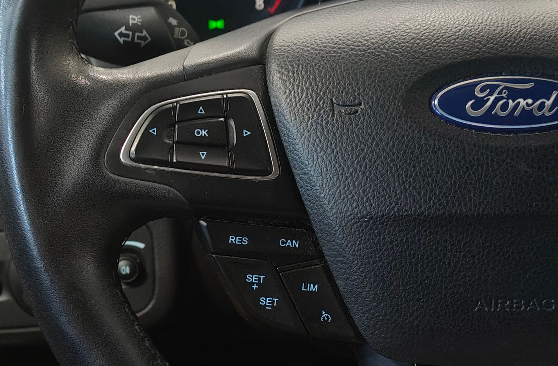 Ford C-Max 1.0 EcoBoost Titanium - foto 26