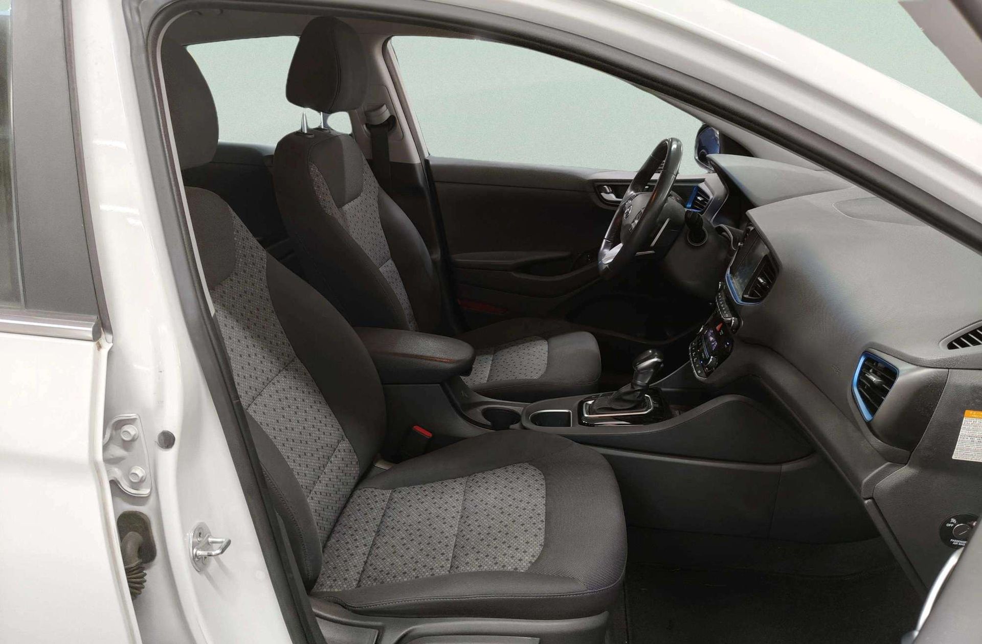 Hyundai Ioniq 1.6 GDI PHEV Tecno DCT - foto 22