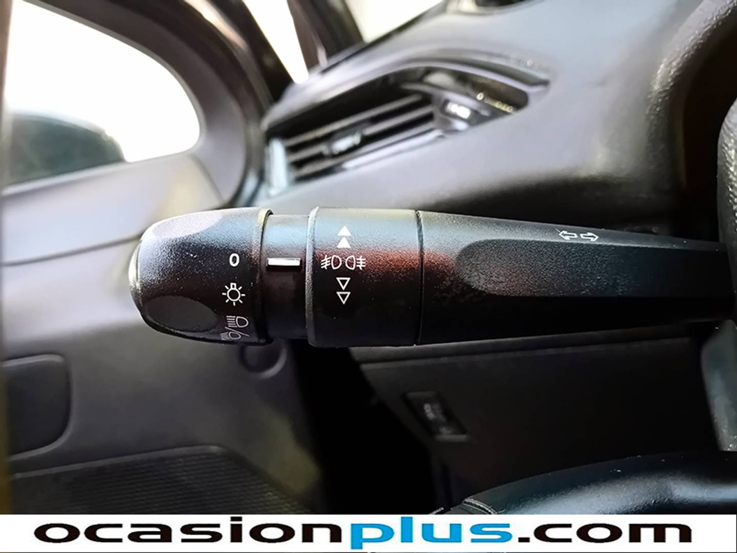 Extras del Peugeot 208 Peugeot 208 5P ACTIVE 1.2L PureTech  (82 CV)