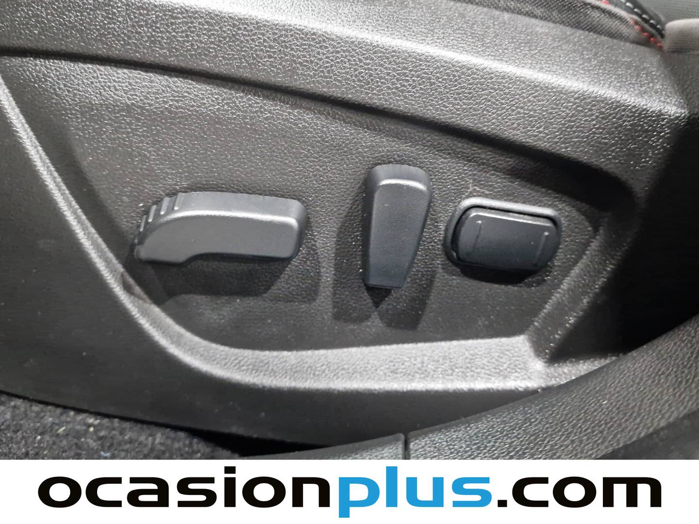 Equipamiento del Renault Arkana Renault Arkana RS Line TCe (140 CV) EDC Microhíbrido
