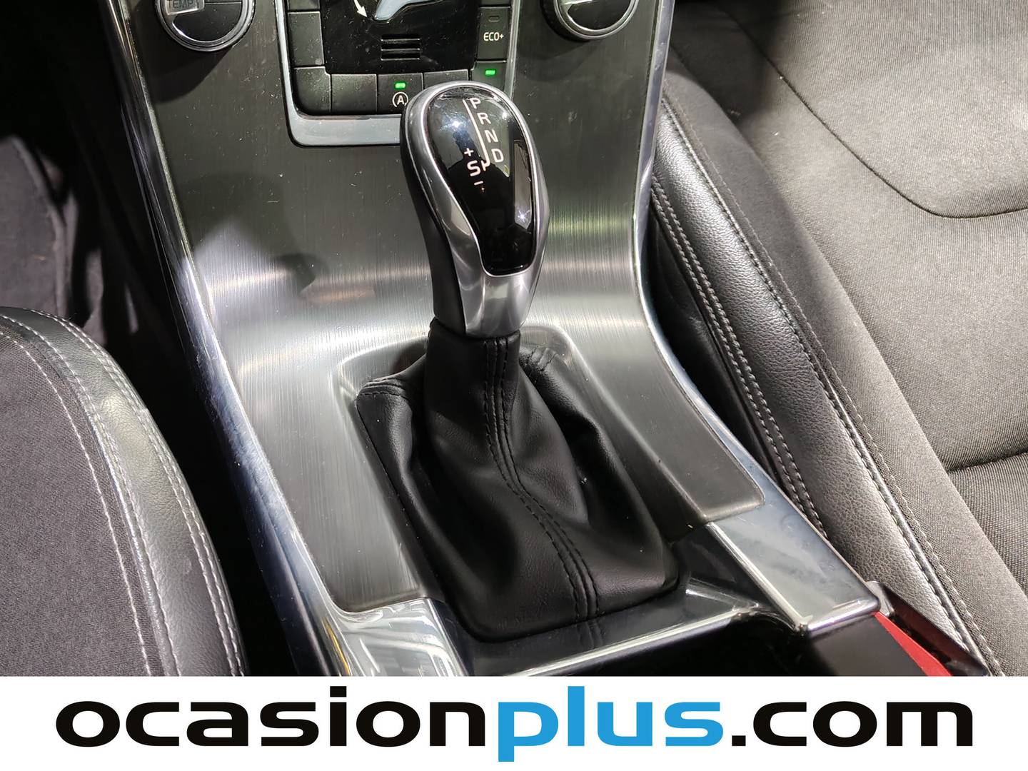 Foto Volvo XC60 Volvo XC60 D4 Momentum Auto (190 CV)