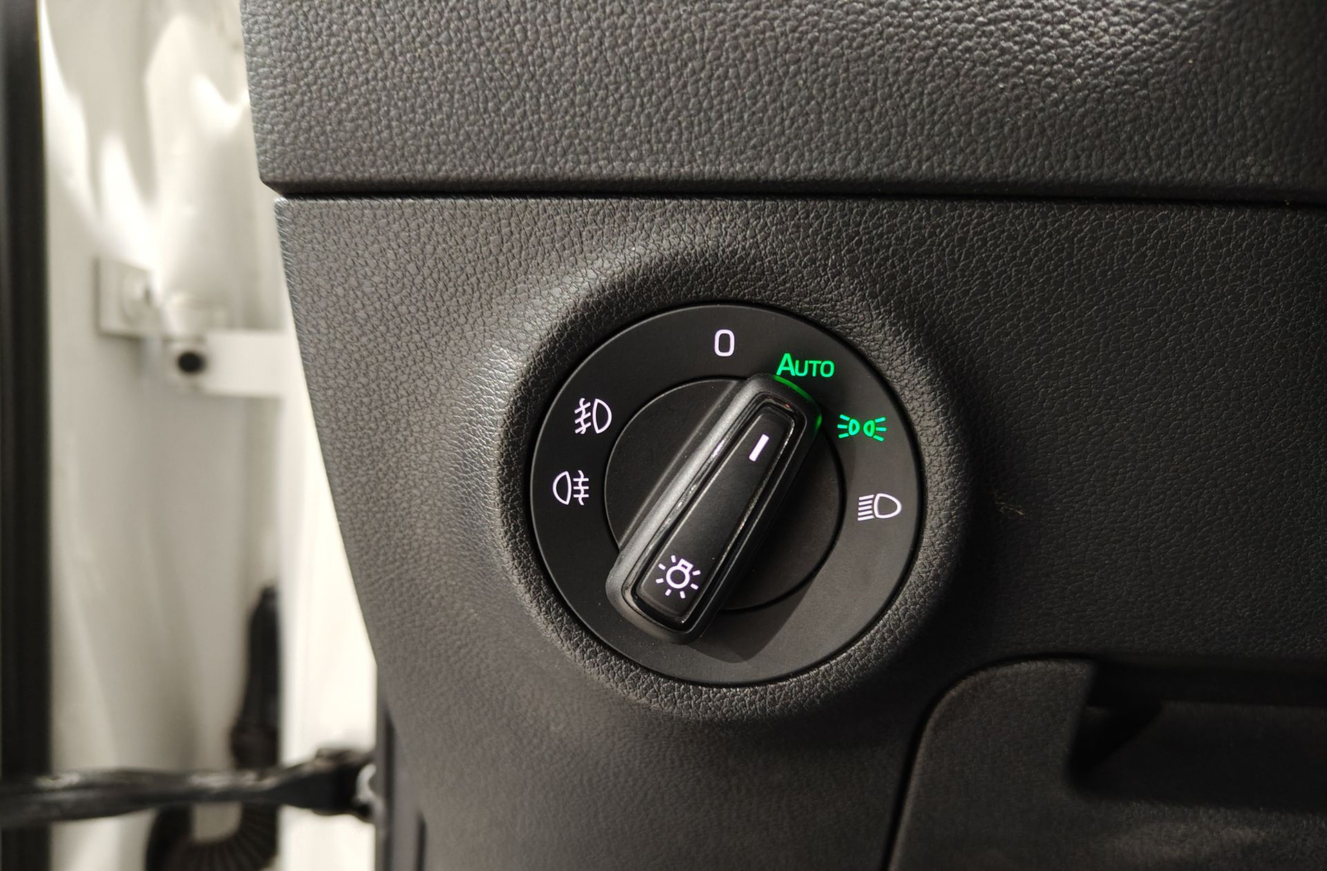 Škoda Karoq 2.0 TDI Ambition 4x4 DSG - foto 29