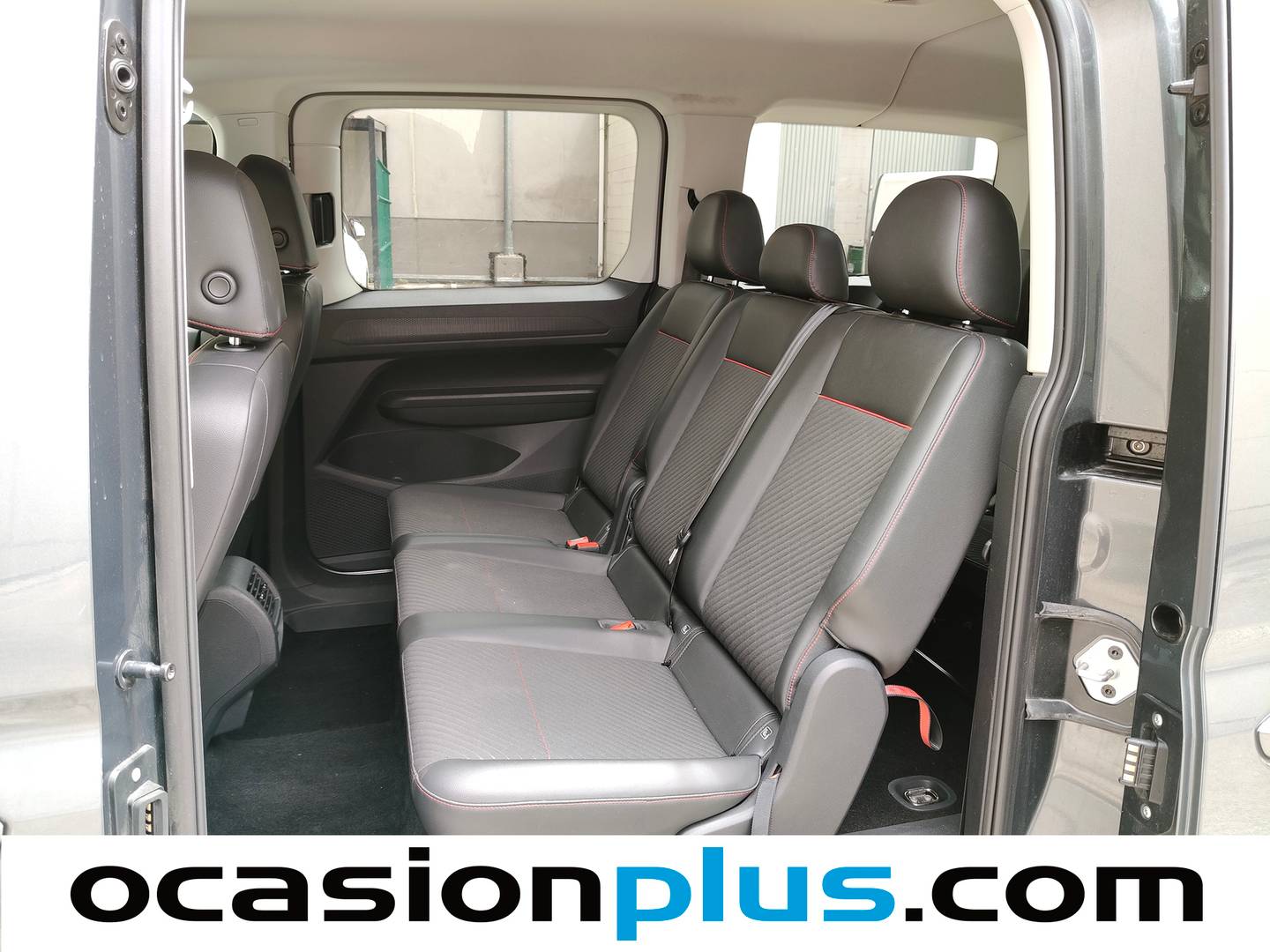 Foto asientos traseros Ford Tourneo Connect Ford Tourneo Connect 2.0 Ecoblue Active (102 CV) 7 Plazas