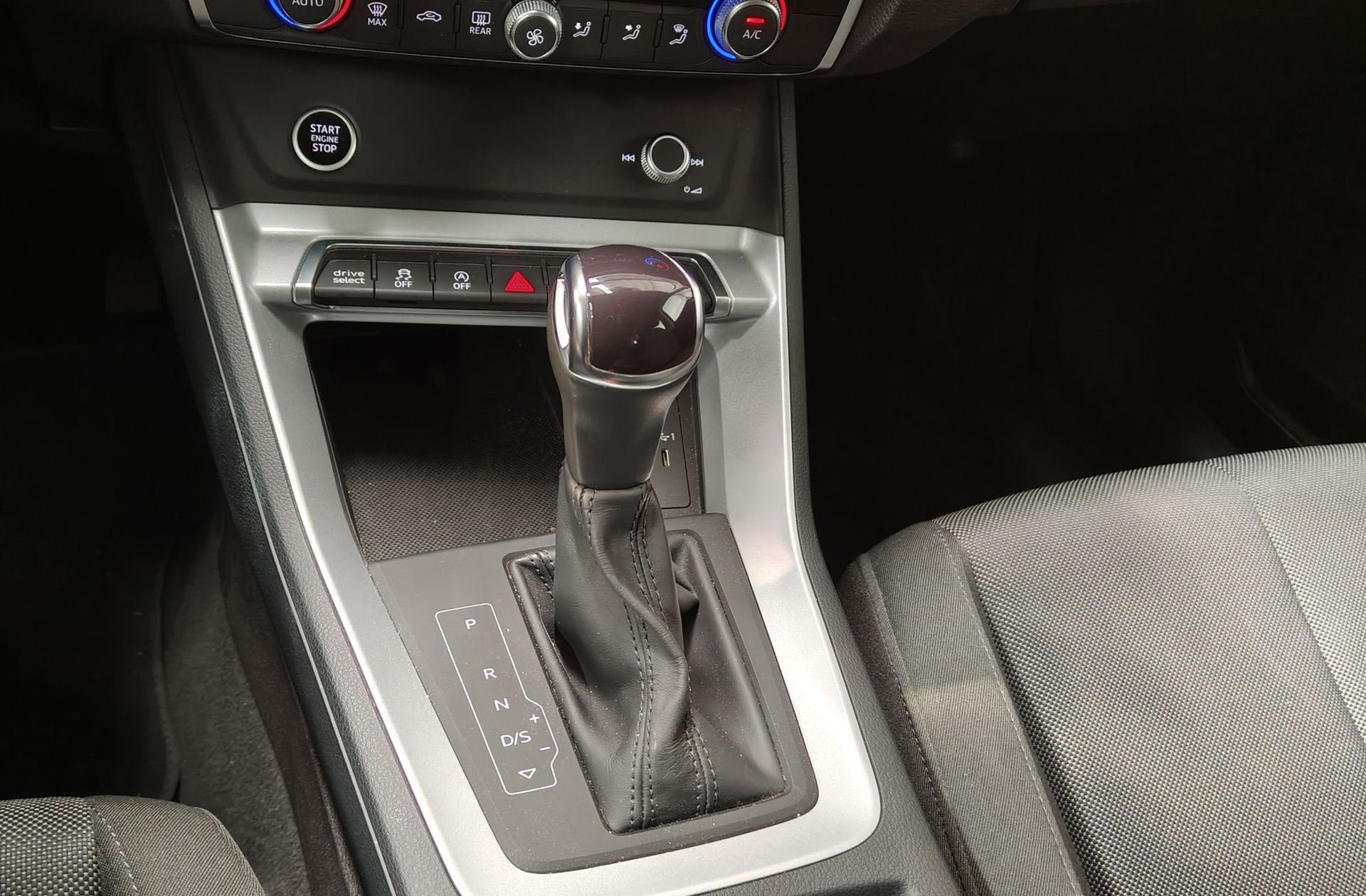 Audi Q3 Advanced 40 TDI quattro S tronic - foto 5