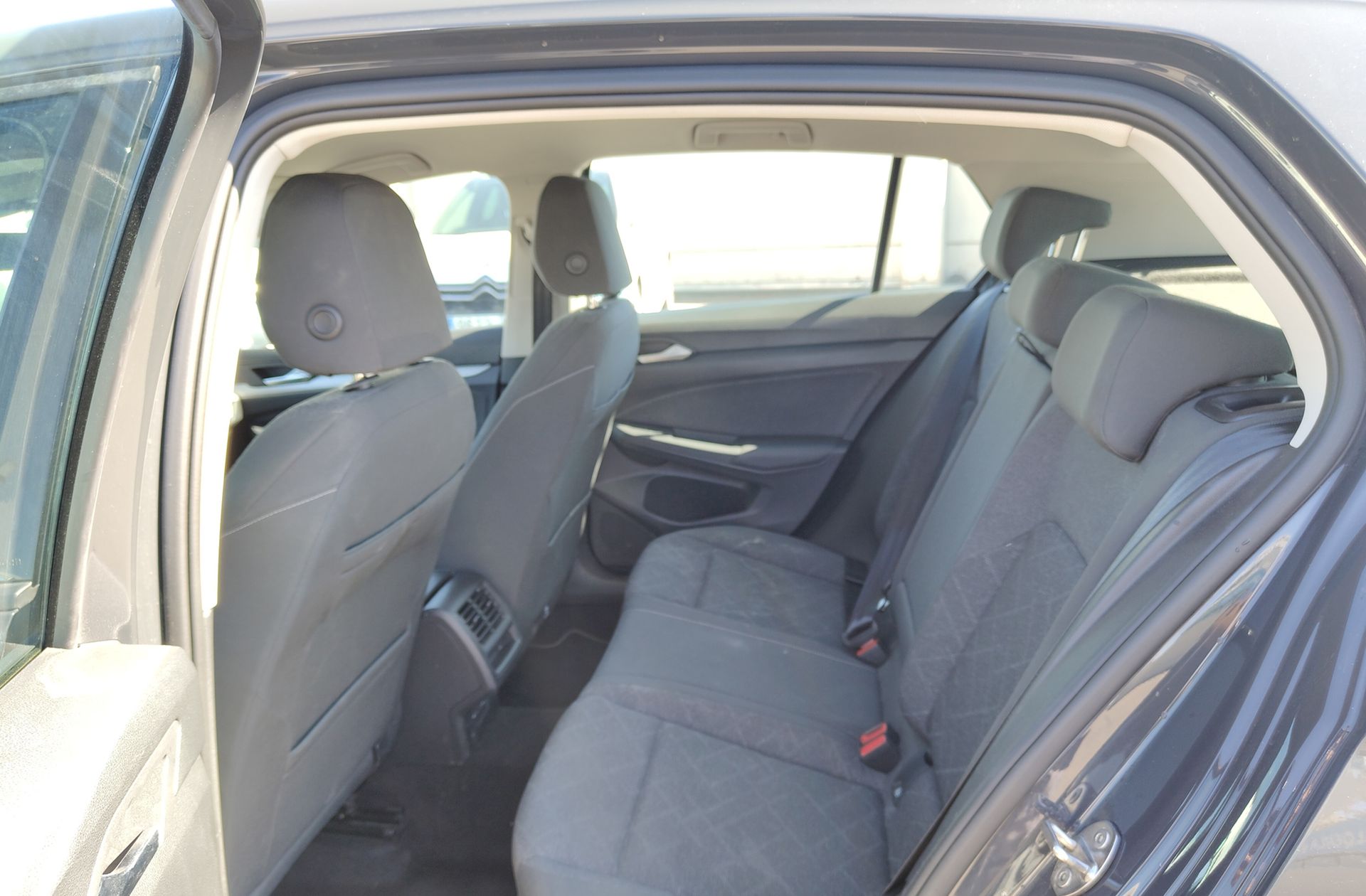 Volkswagen Golf Life 1.0 eTSI DSG - foto 11