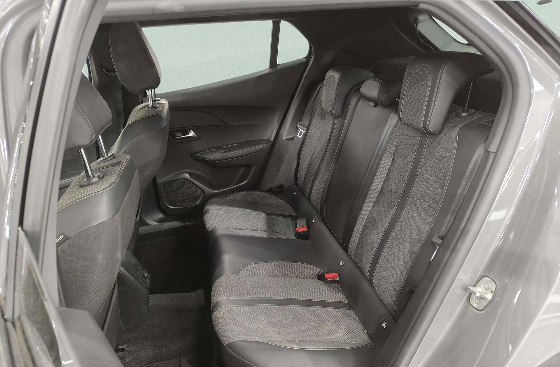 Peugeot 2008 PureTech 100 Allure - foto 12