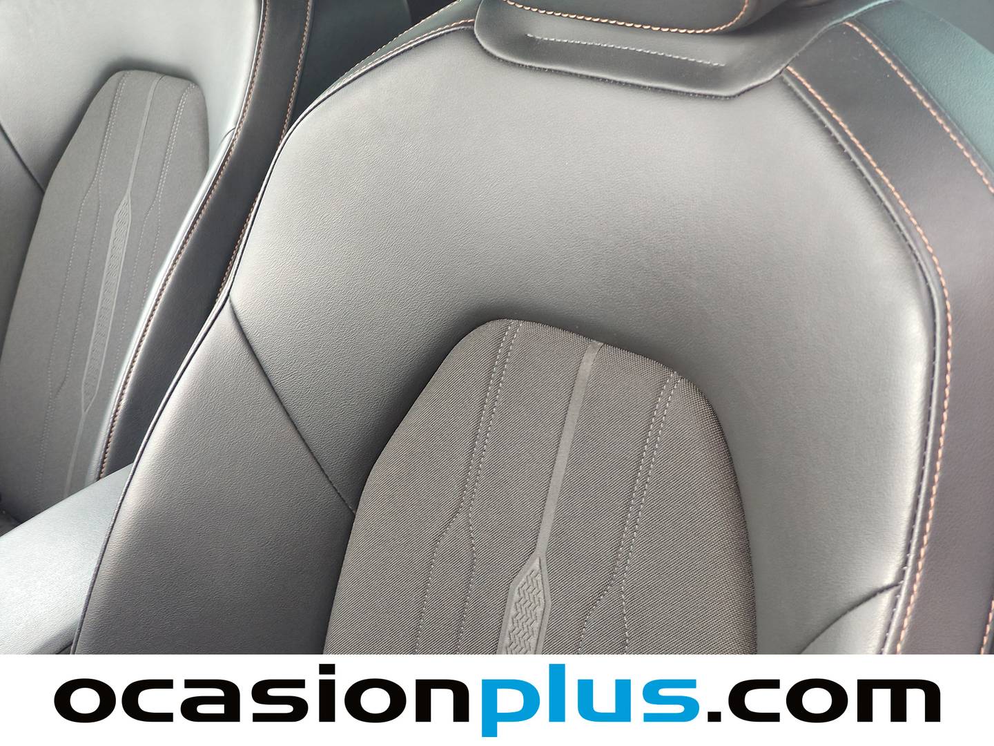 Extras y acabados del Cupra León Cupra León 1.5 eTSI DSG  (150 CV)