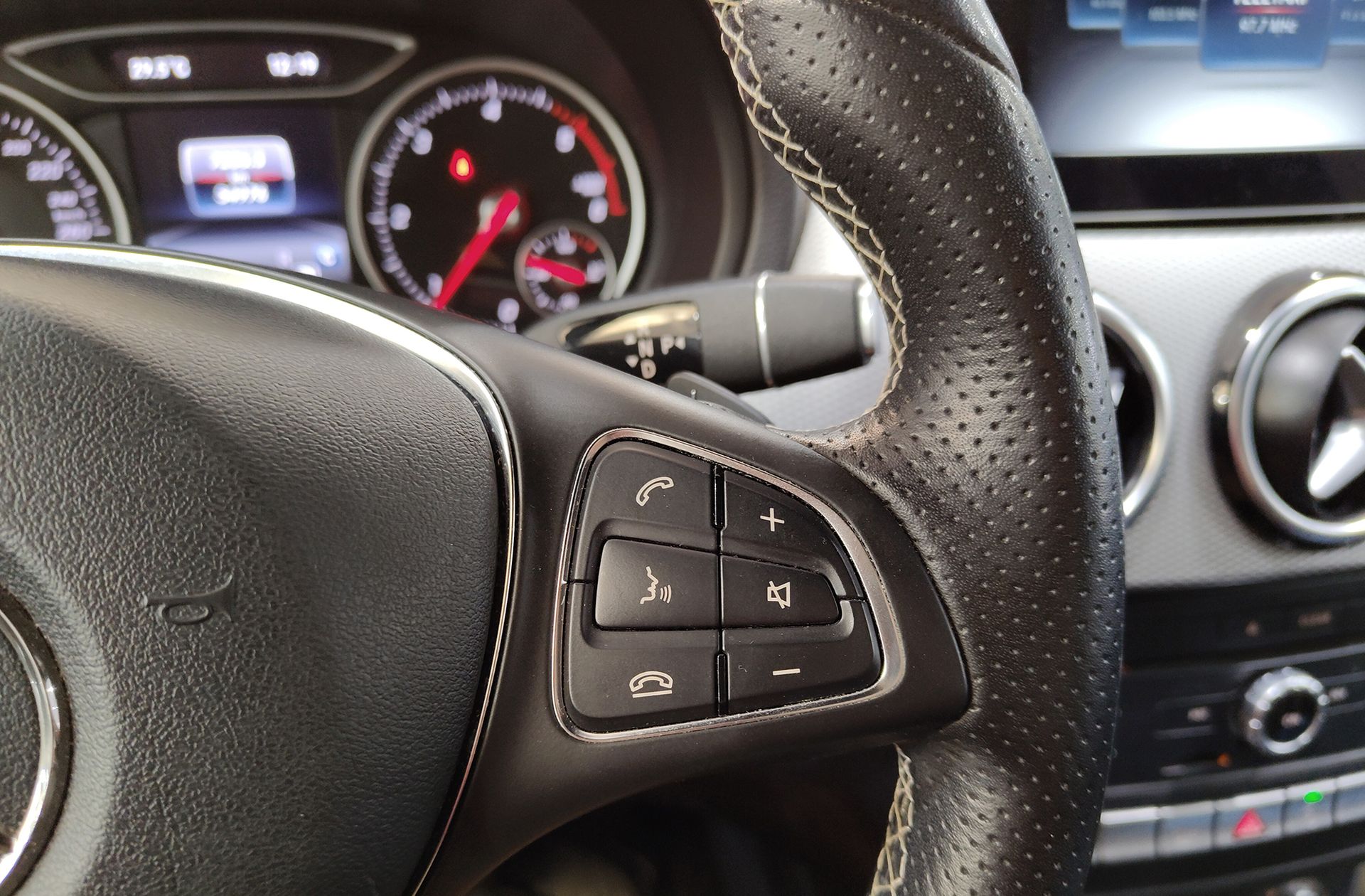 Mercedes-Benz Clase B B 180 d - foto 34