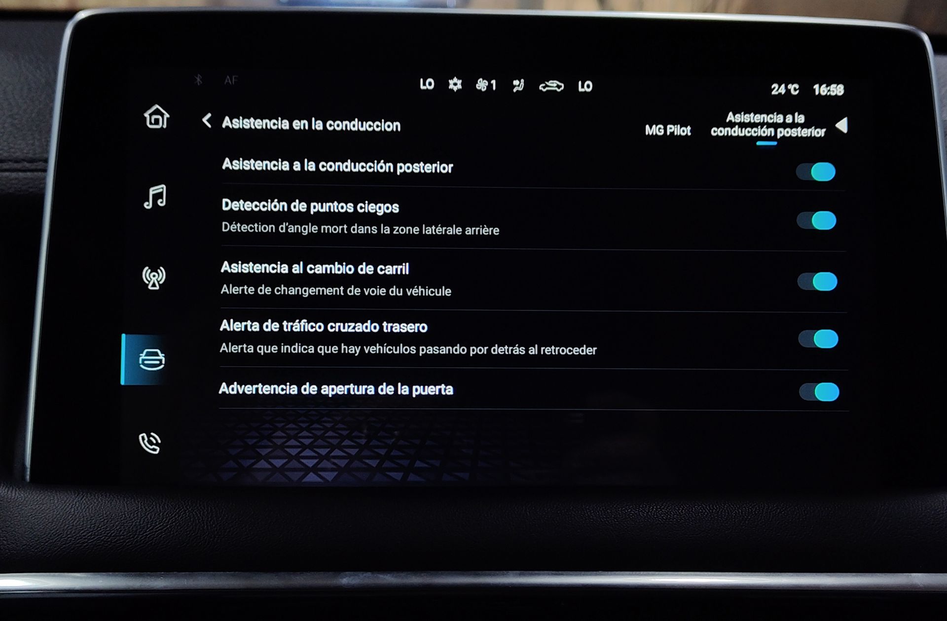 MG HS 1.5 Turbo GDI Luxury DCT - foto 16