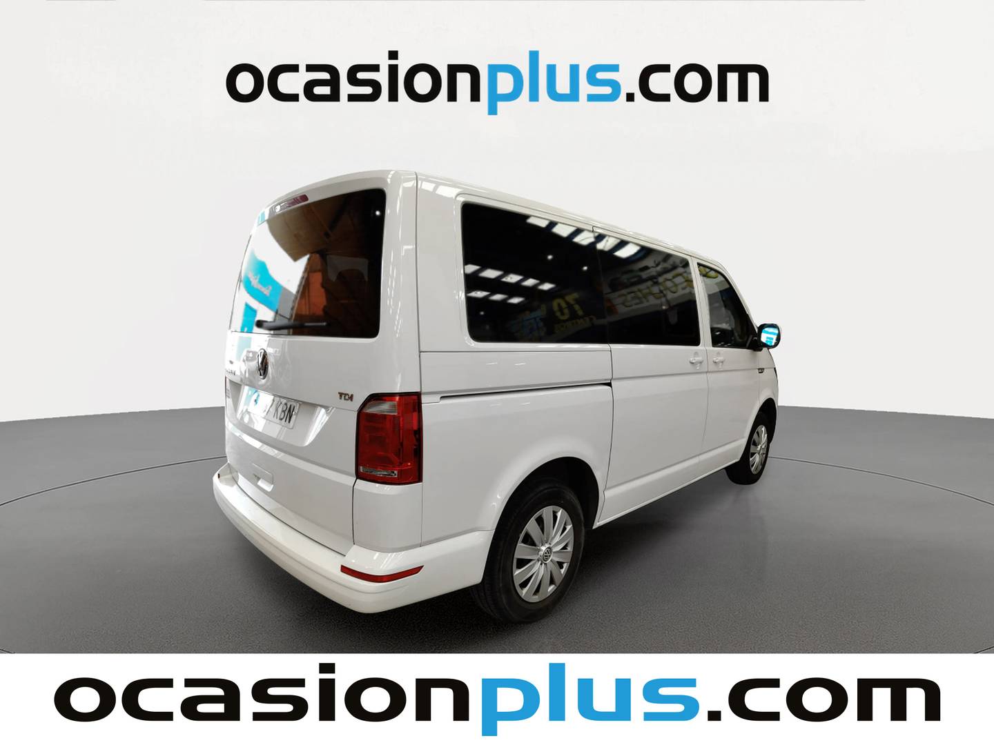 Foto trasera Volkswagen Caravelle Volkswagen Caravelle Trendline Batalla Corta 2.0 TDI BMT (150 CV) derecha