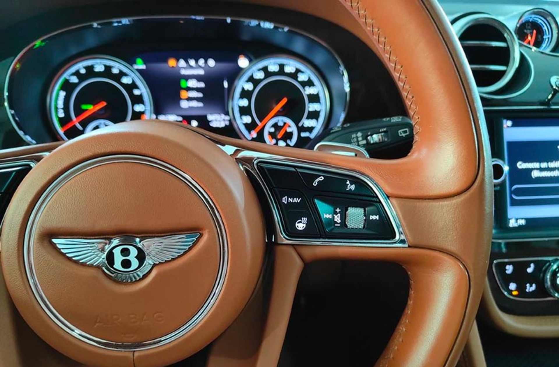 Bentley Bentayga 3.0 Hybrid 4WD - foto 50