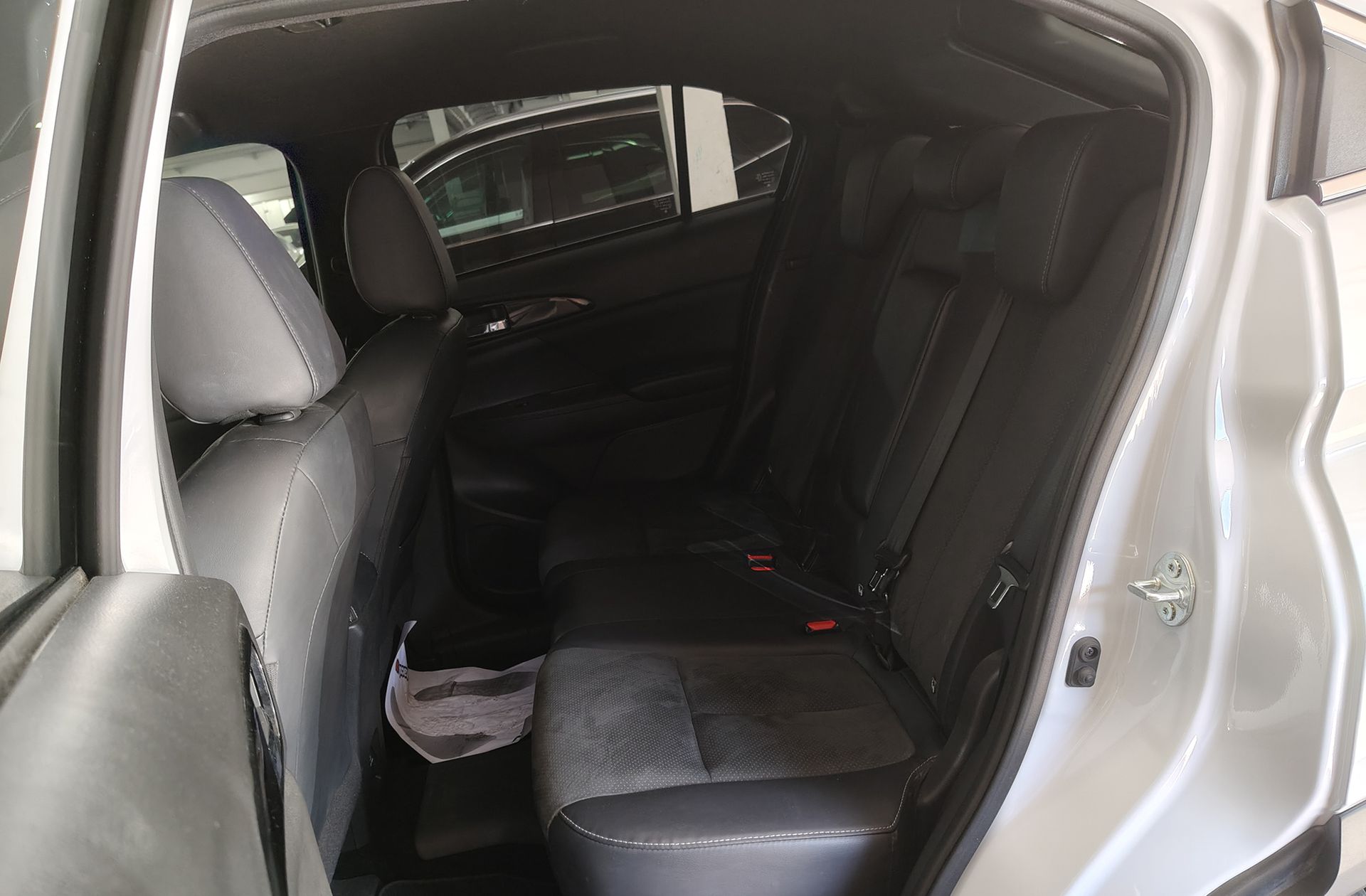Mitsubishi Eclipse Cross 2.4 PHEV Kaiteki 4WD - foto 13