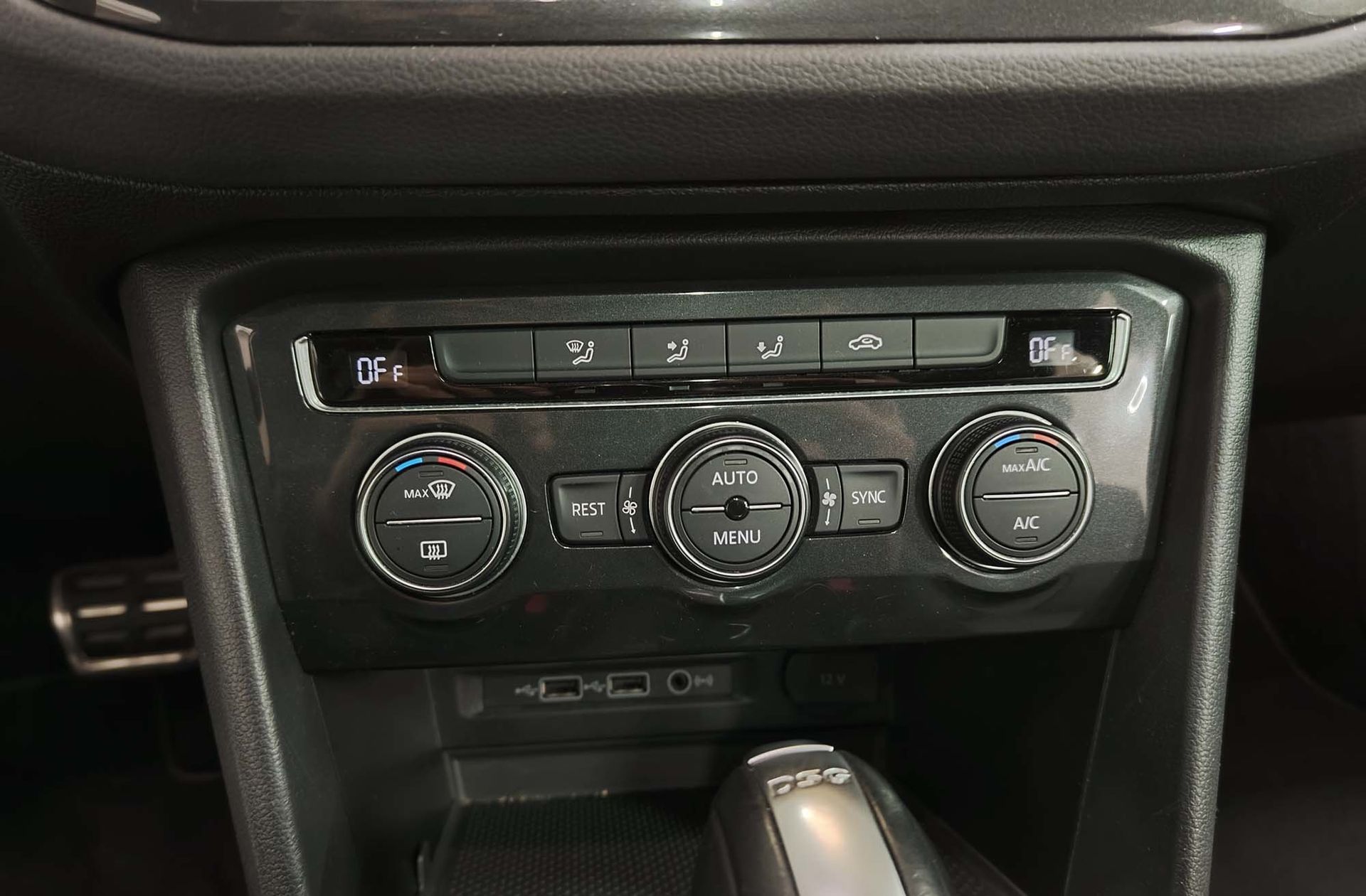 Volkswagen Tiguan Sport 2.0 TDI BMT 4Motion Pack R-line DSG - foto 36