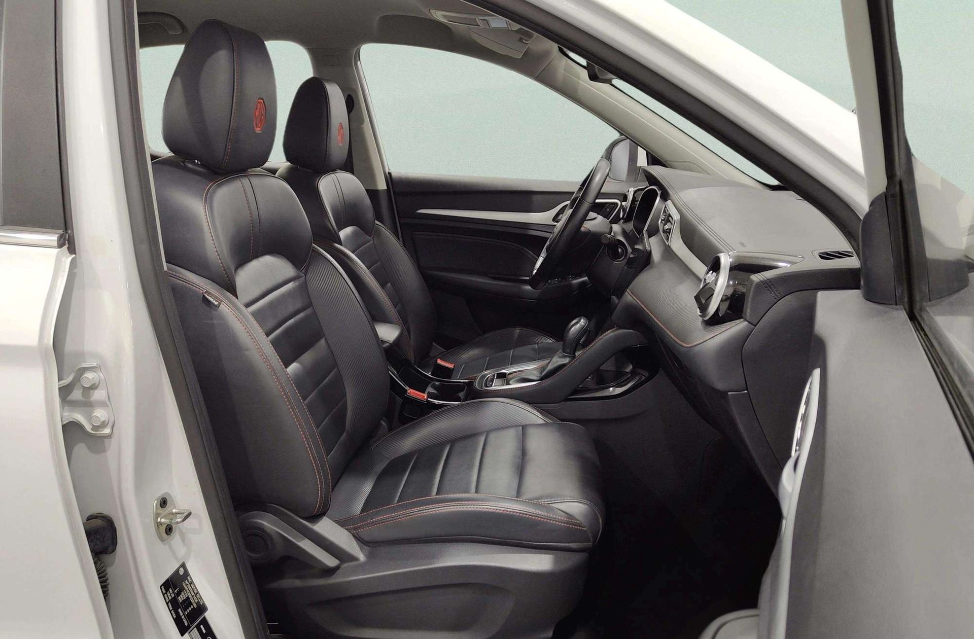 MG ZS 1.0T Luxury - foto 22