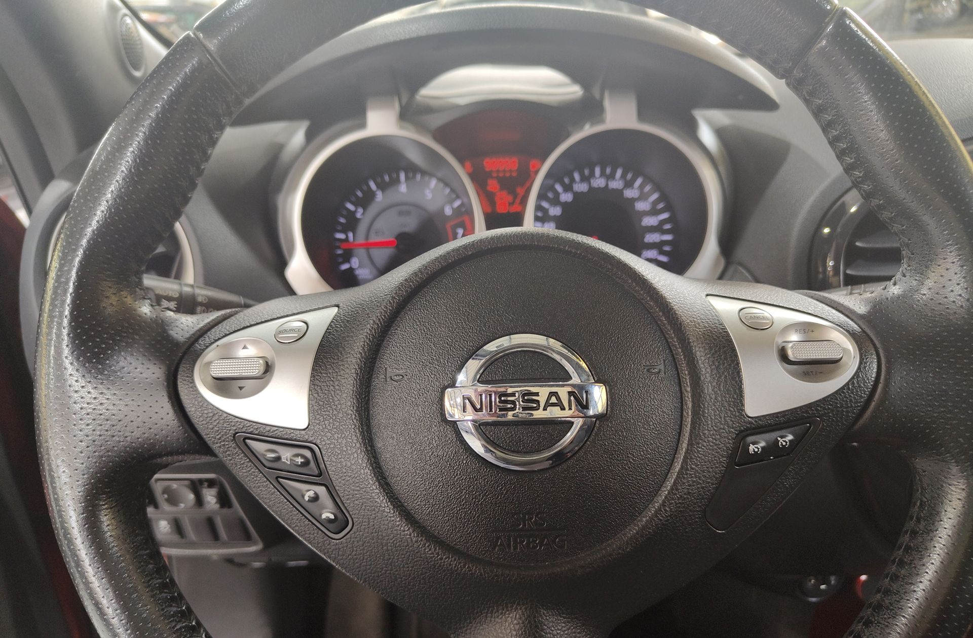 Nissan Juke 1.6 Tekna Premium CVT 4x2 - foto 21