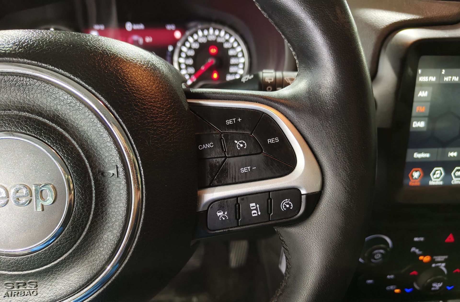 Jeep Renegade eHybrid 1.5 Limited ATX - foto 21