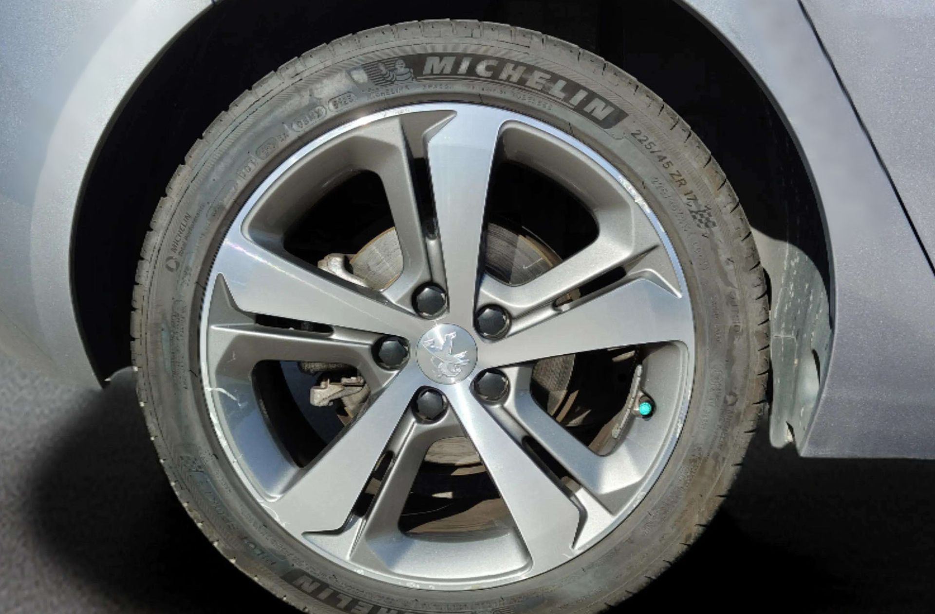 Peugeot 308 BlueHDi 130 Allure - foto 35