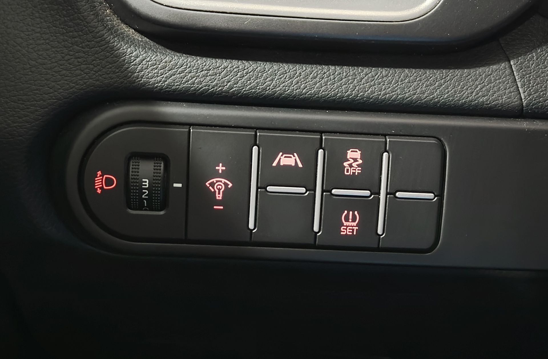 Kia Ceed 1.6 MHEV iMT Drive - foto 12