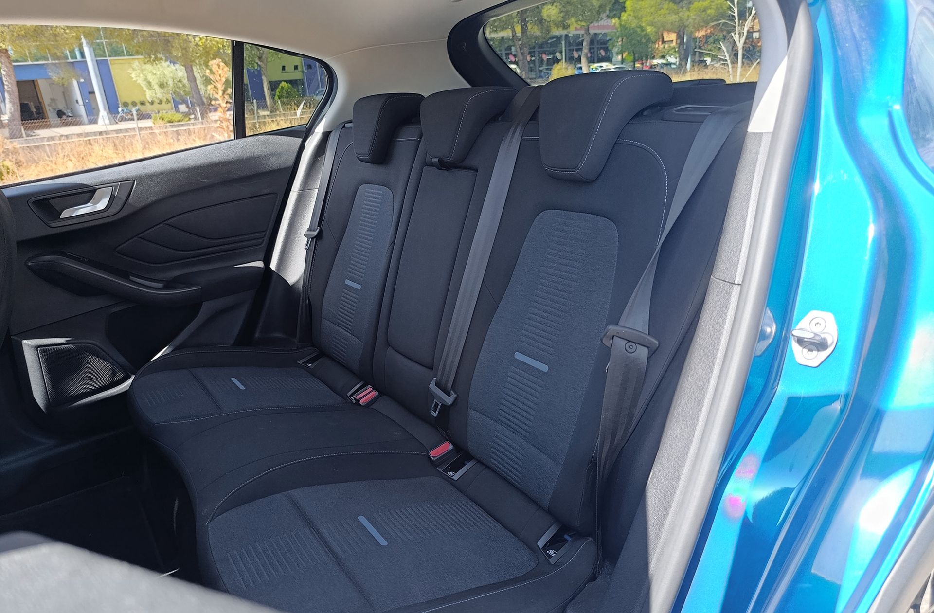 Ford Focus 1.0 EcoBoost MHEV Active - foto 11