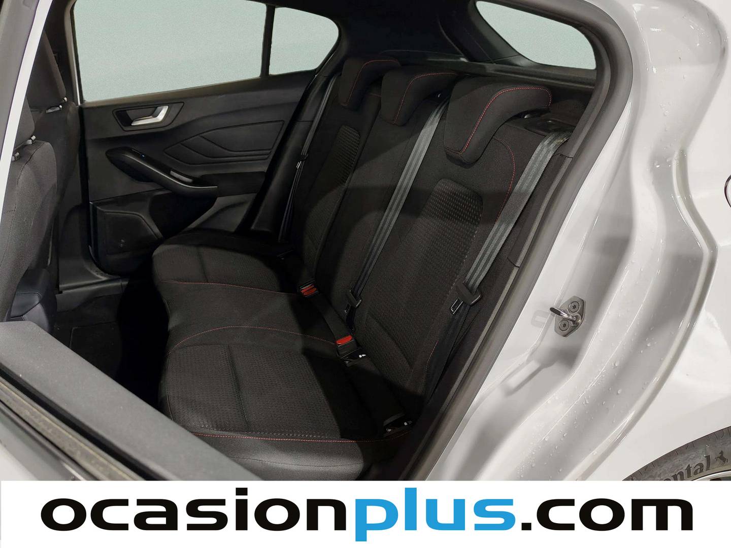 Foto asientos traseros Ford Focus Ford Focus 1.0 Ecoboost MHEV ST-Line Auto (155 CV)