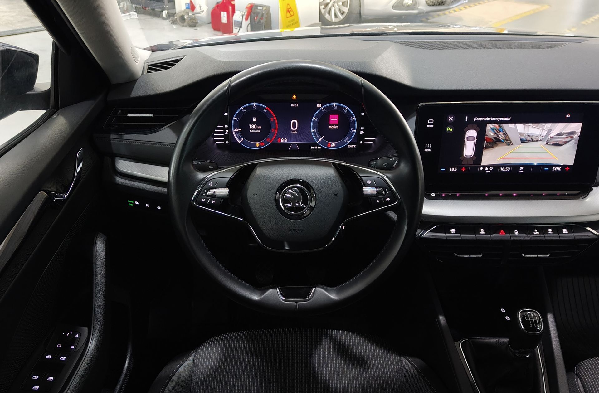 Škoda Octavia Combi 2.0 TDI Ambition - foto 21