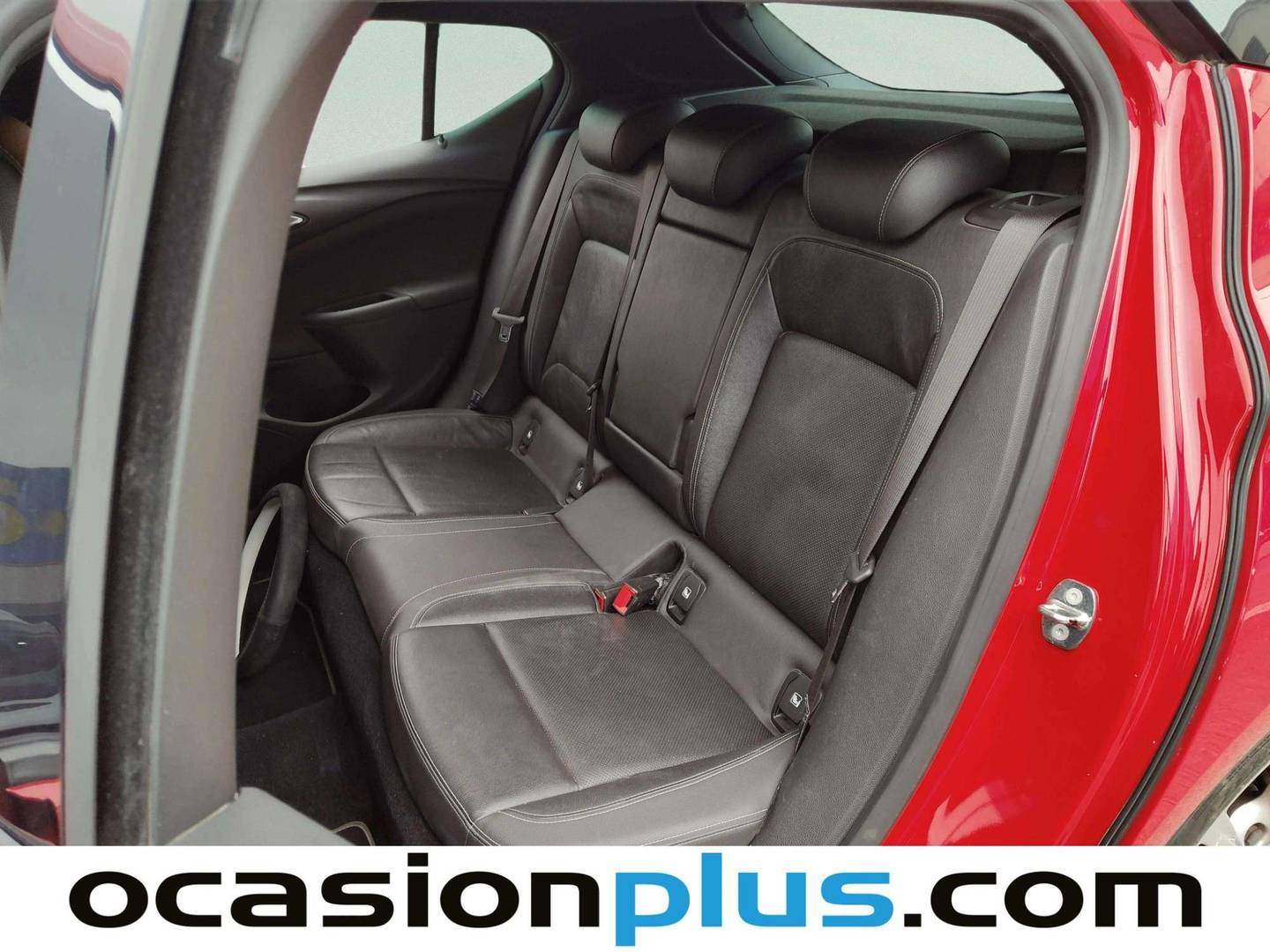 Foto asientos traseros Opel Astra Opel Astra 1.4 Turbo S&S GSi Line (150 CV)