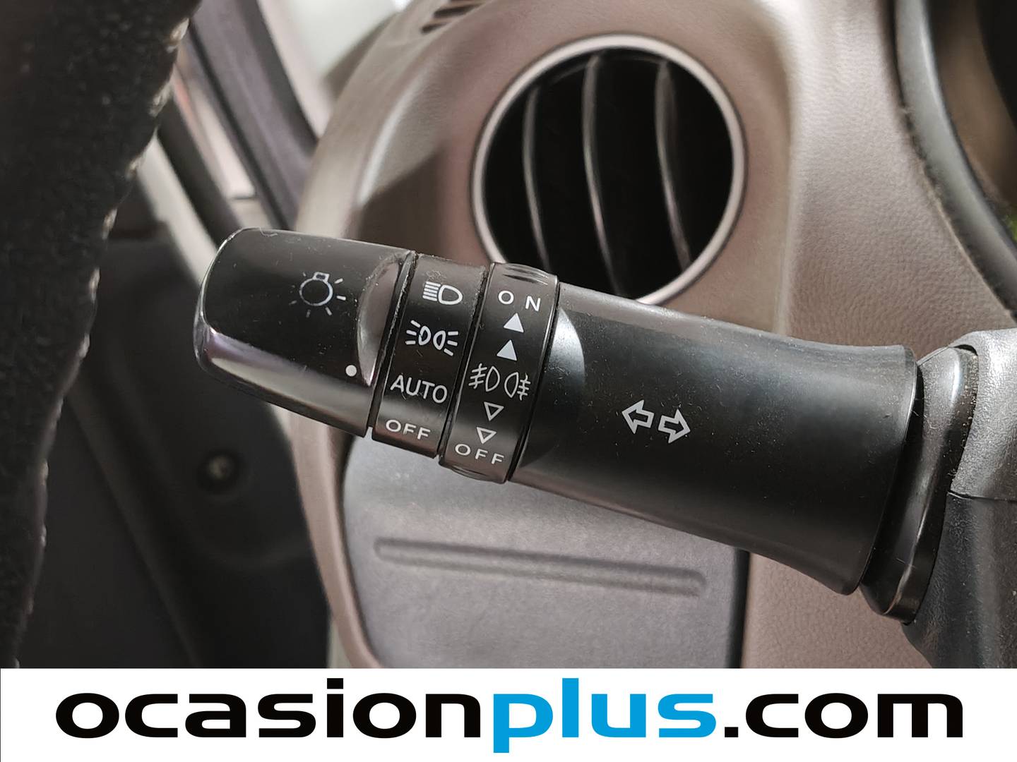 Equipamiento del Citroën C-Zero Citroën C-Zero Highline (67 CV)