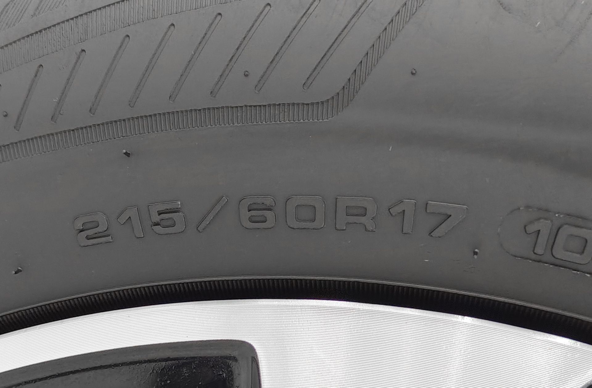 Peugeot 2008 Allure Hybrid eDCS6 - foto 34