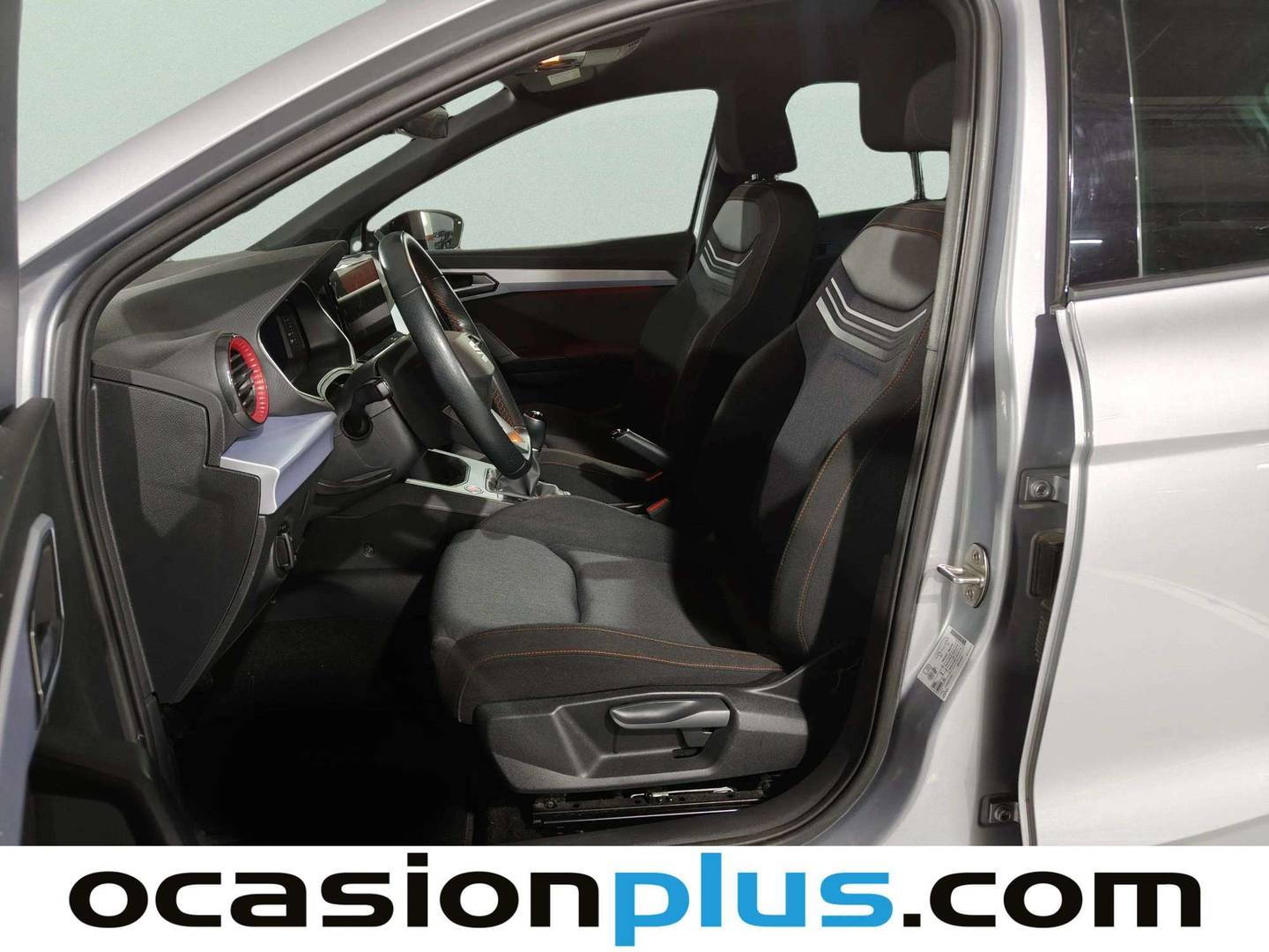Foto asientos delanteros Seat Ibiza Seat Ibiza 1.0 TSI S&S FR XL (110 CV)