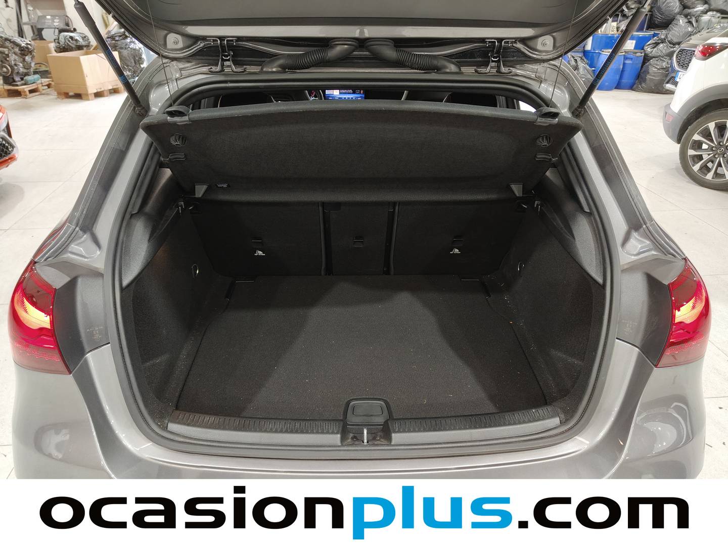 Fotos maletero Mercedes Clase A Mercedes-Benz Clase A 200 d (150 CV) Pack AMG