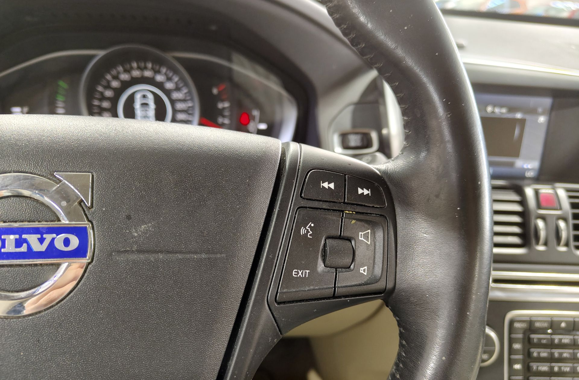 Volvo XC60 D3 Kinetic - foto 27