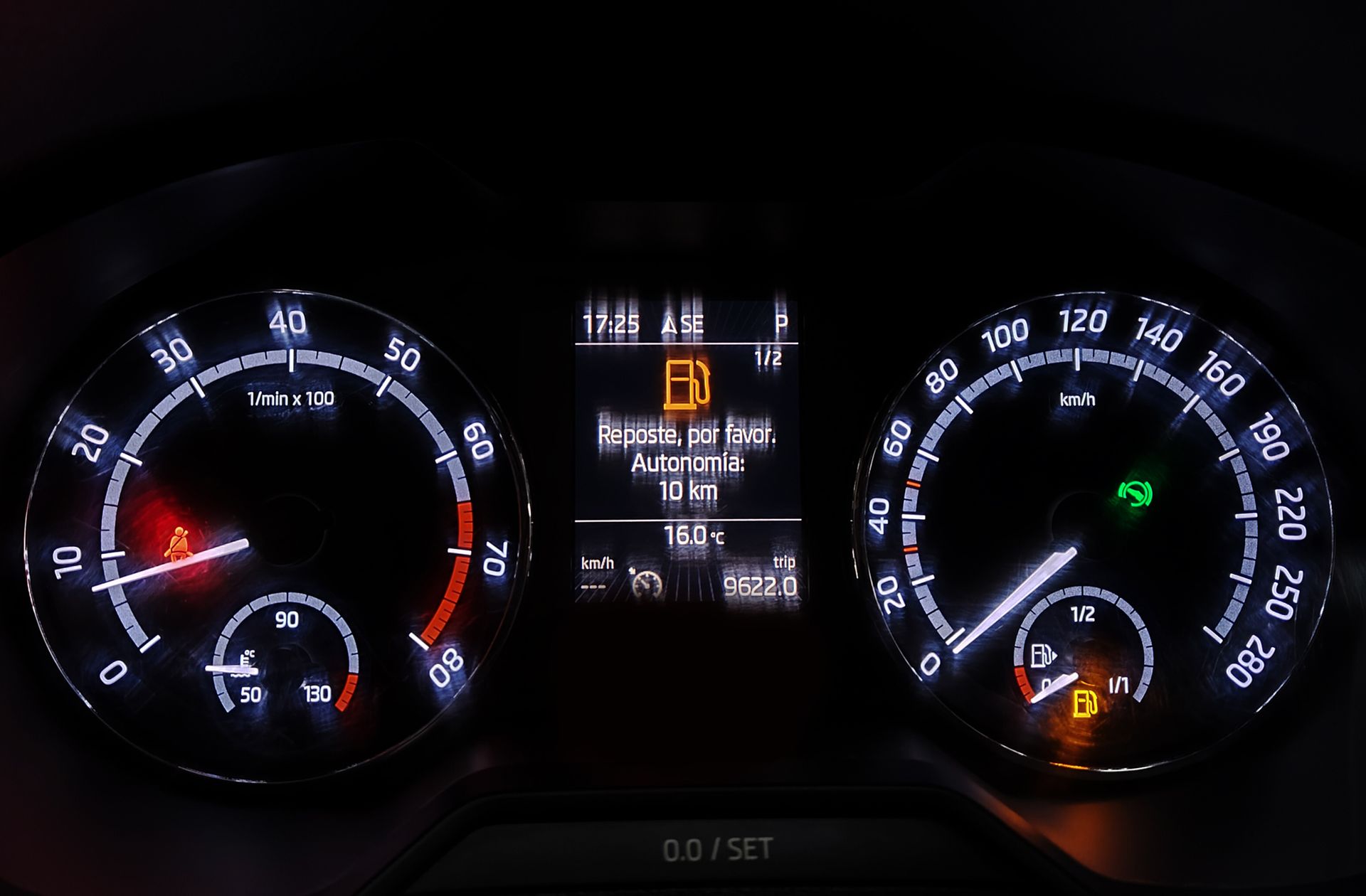 Škoda Octavia Combi Combi 2.0 TSI RS DSG - foto 26