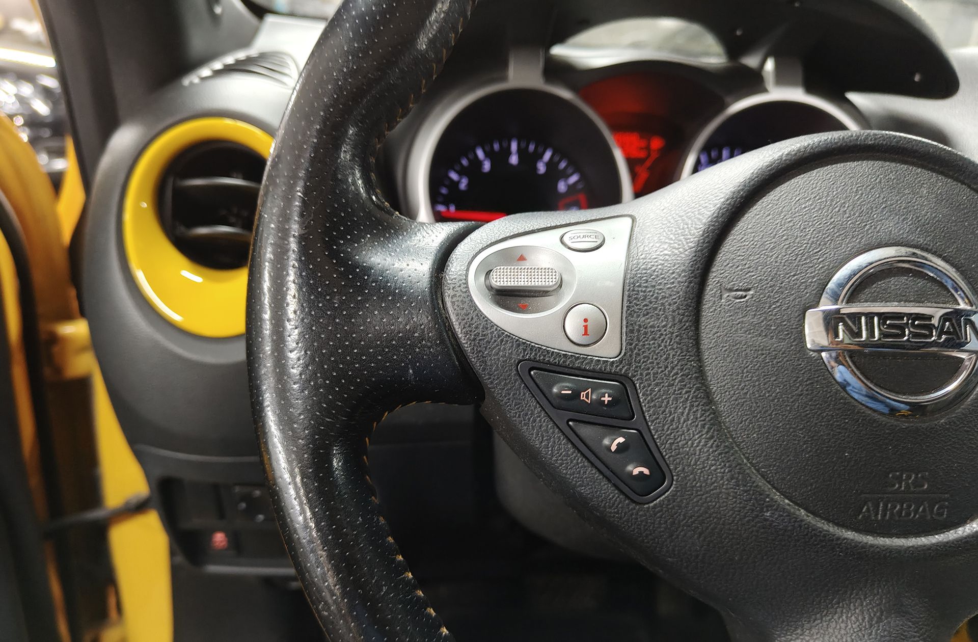 Nissan Juke 1.6 Tekna Premium XTronic 4x2 - foto 27