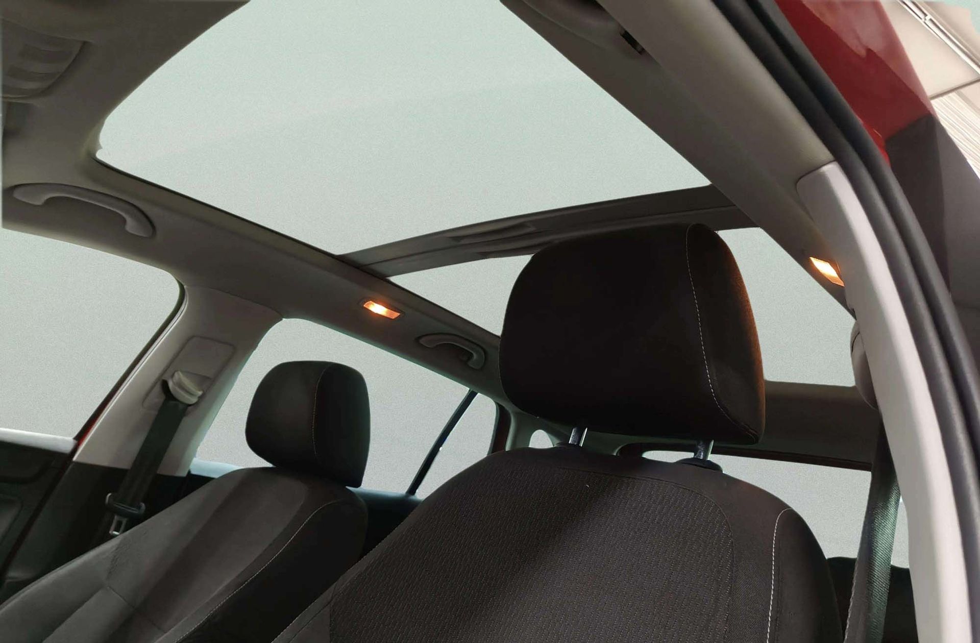 Škoda Spaceback 1.2 TSI Ambition - foto 6
