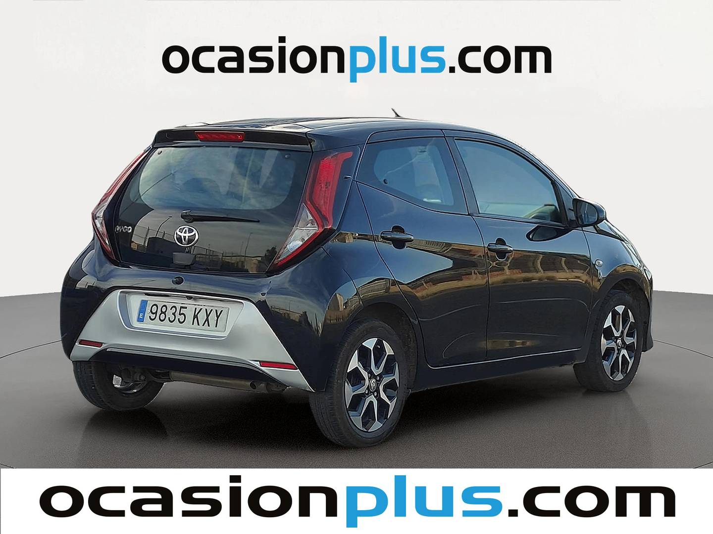 Foto trasera Toyota Aygo Toyota Aygo 1.0 70 x-play (72 CV) derecha
