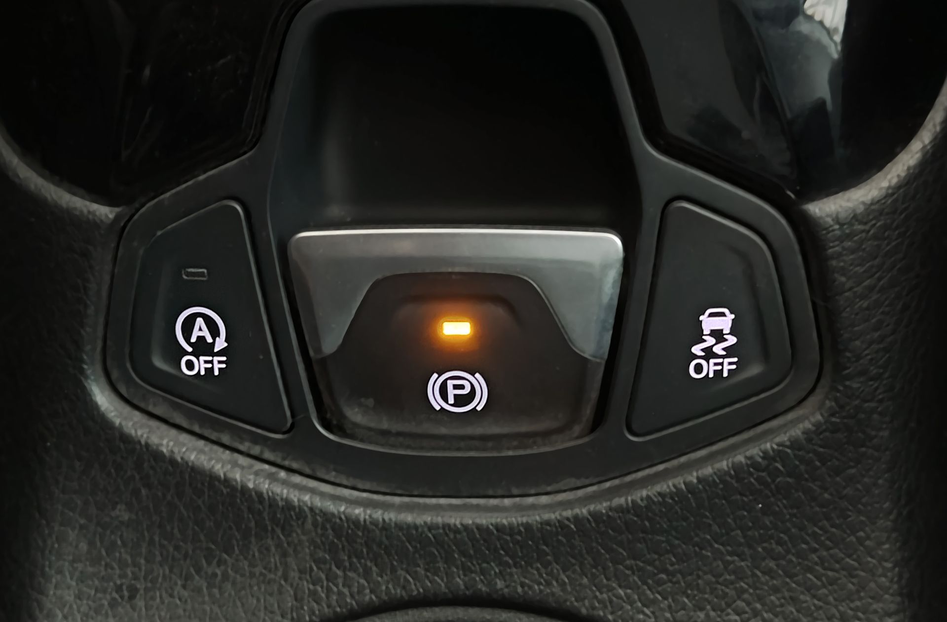 Jeep Compass 1.4 MultiAir Night Eagle 4x2 - foto 29