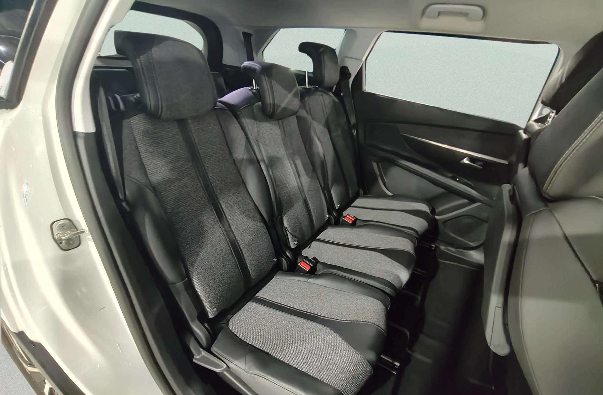 Peugeot 5008 PureTech 130 Allure 7 plazas - foto 18