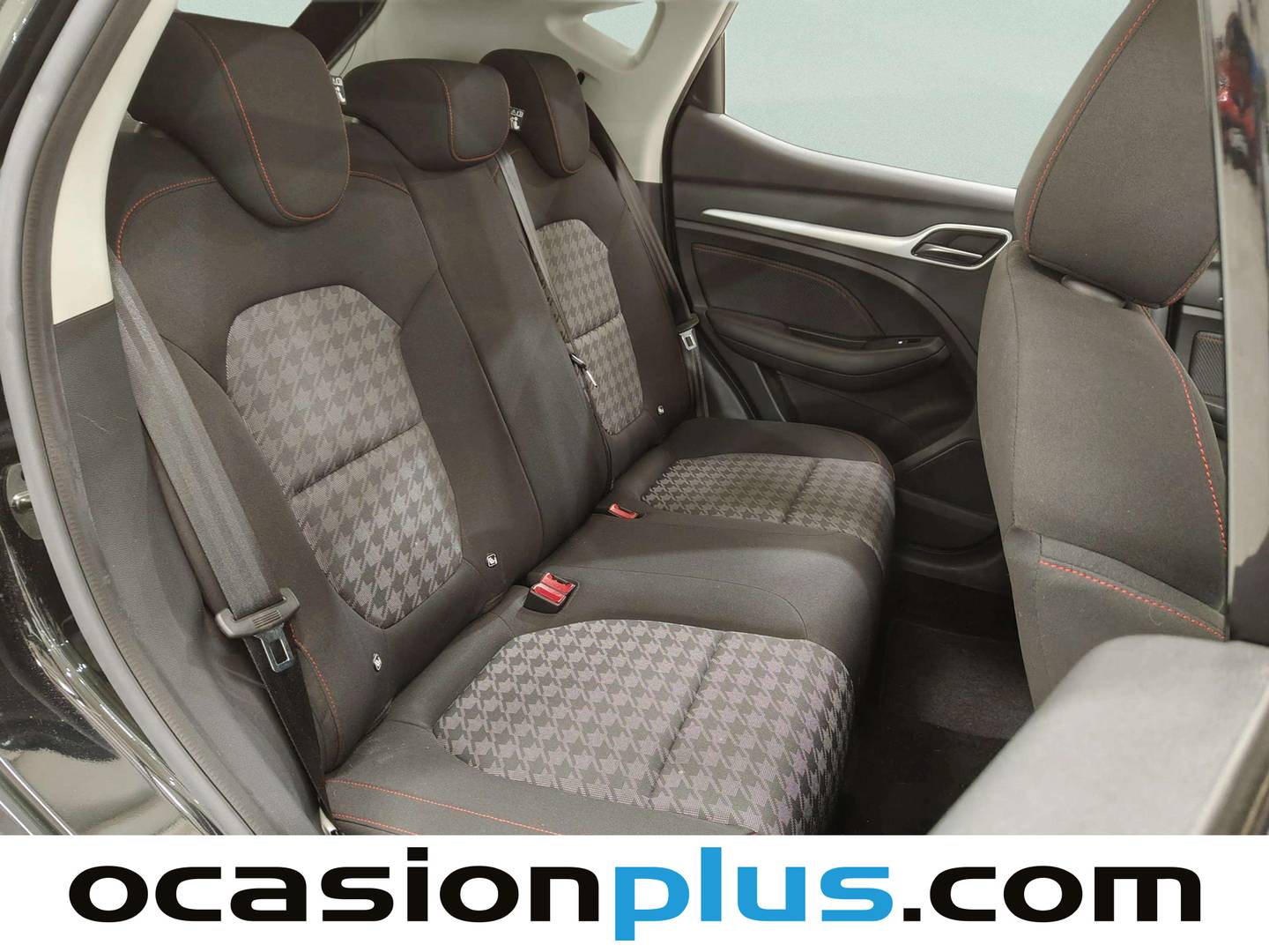 Foto MG ZS MG ZS 1.5 Comfort  (106 CV) siete plazas