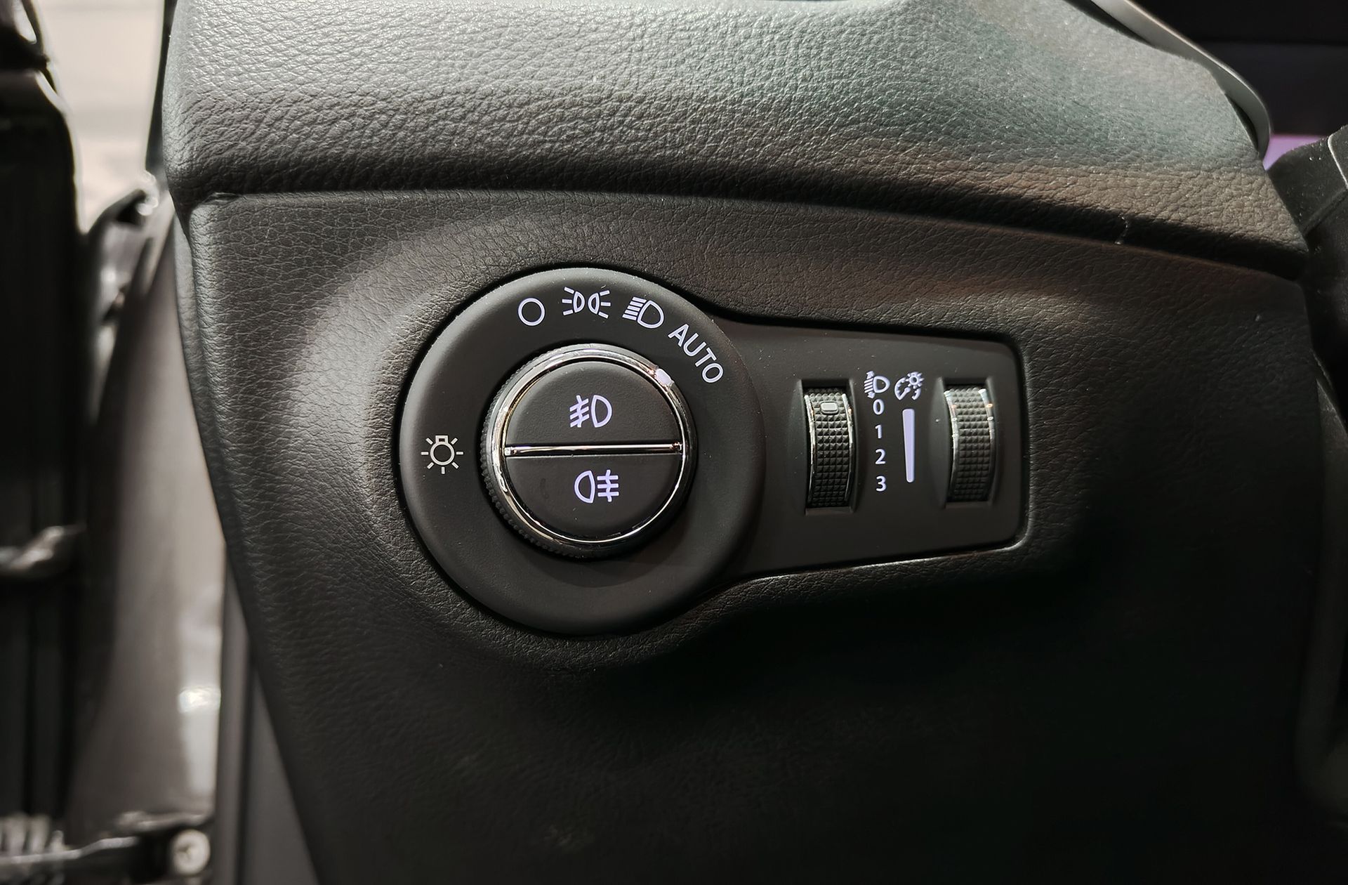 Jeep Compass 2.0 MultiJet Limited 4x4 AD - foto 25