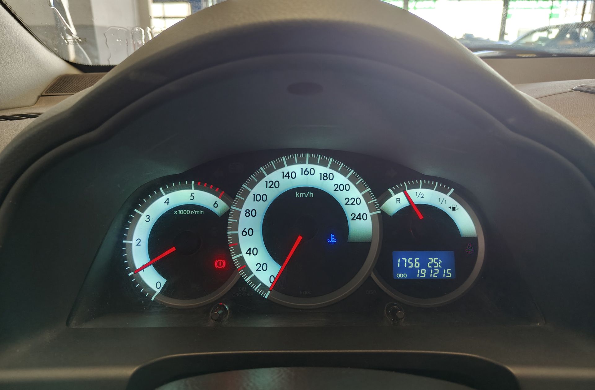 Toyota Corolla 2.2 D-4D Sport 7 plazas - foto 19