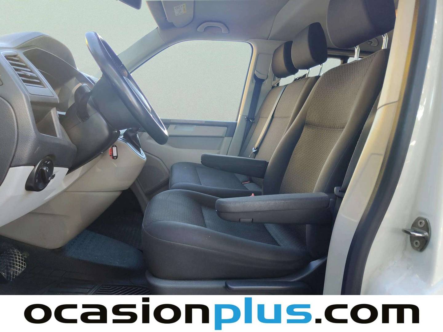 Foto asientos traseros Volkswagen Caravelle Volkswagen Caravelle Batalla Corta 2.0 TDI BMT  (150 CV) DSG 9 Plazas