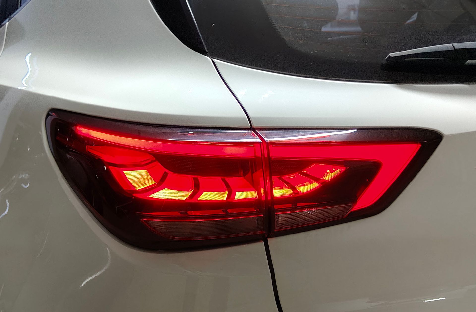 MG ZS 1.0T Luxury - foto 20
