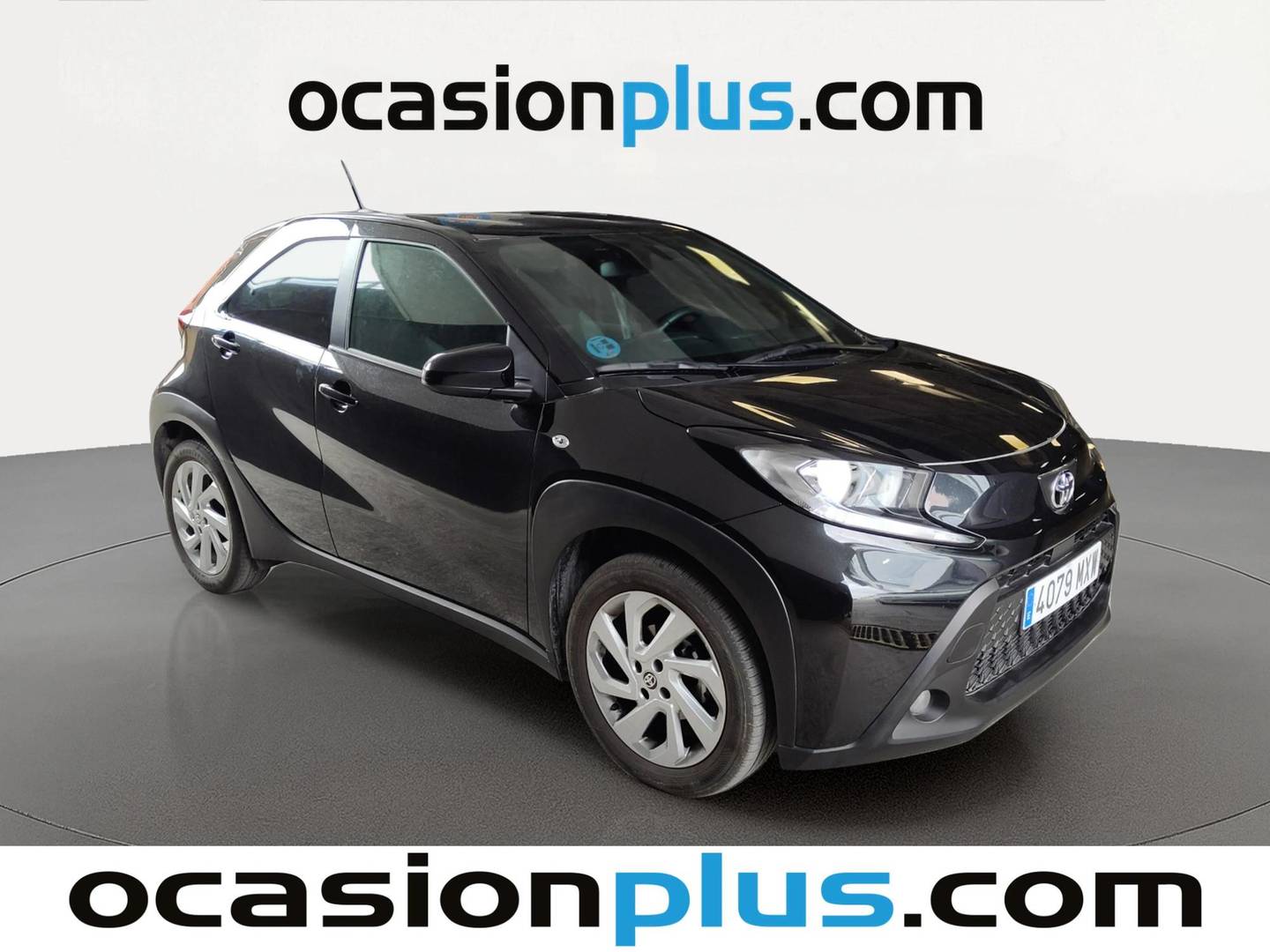 Foto delantera Toyota Aygo X Cross Toyota Aygo X Cross 1.0 VVT-I Play (72 CV) derecha